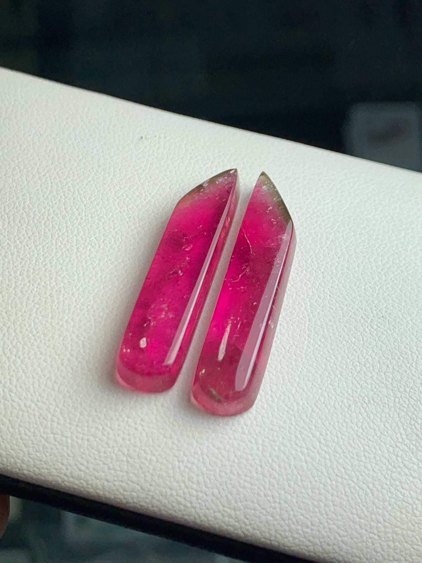 25 ct bi colour tourmaline cabochon pair dimension:32*8*5