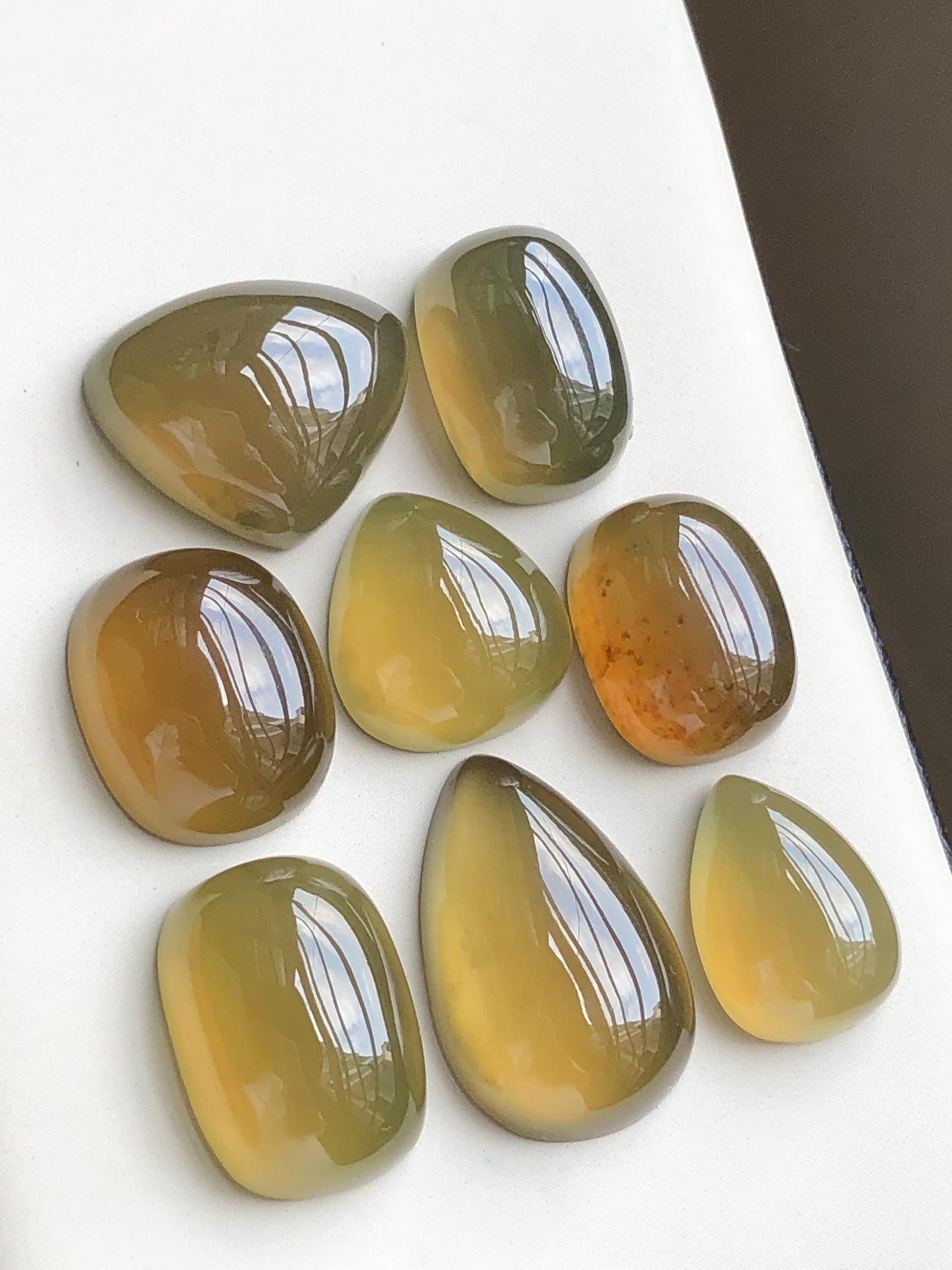 Natural solar cabochons lot 128 carats