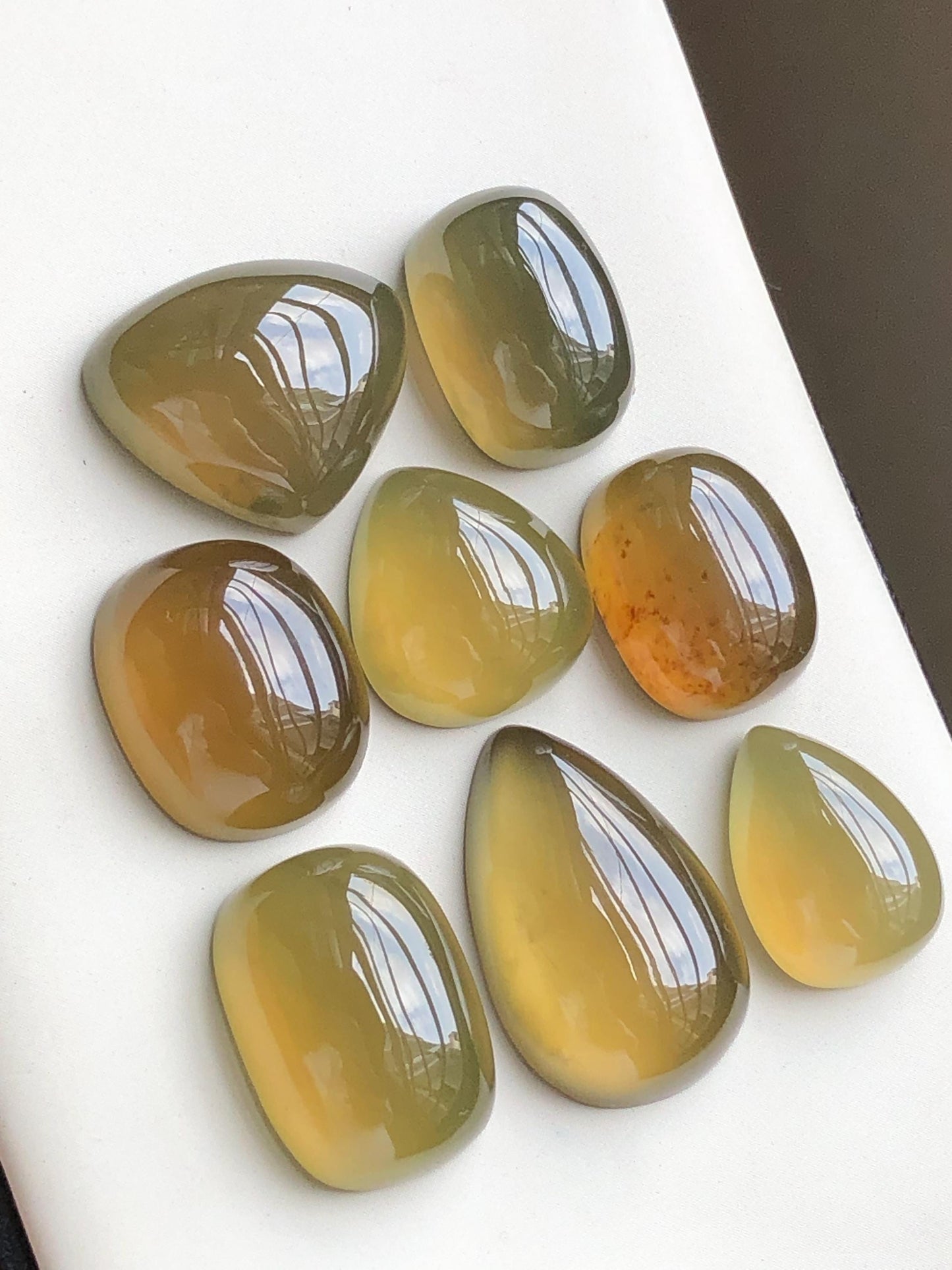 Natural solar cabochons lot 128 carats