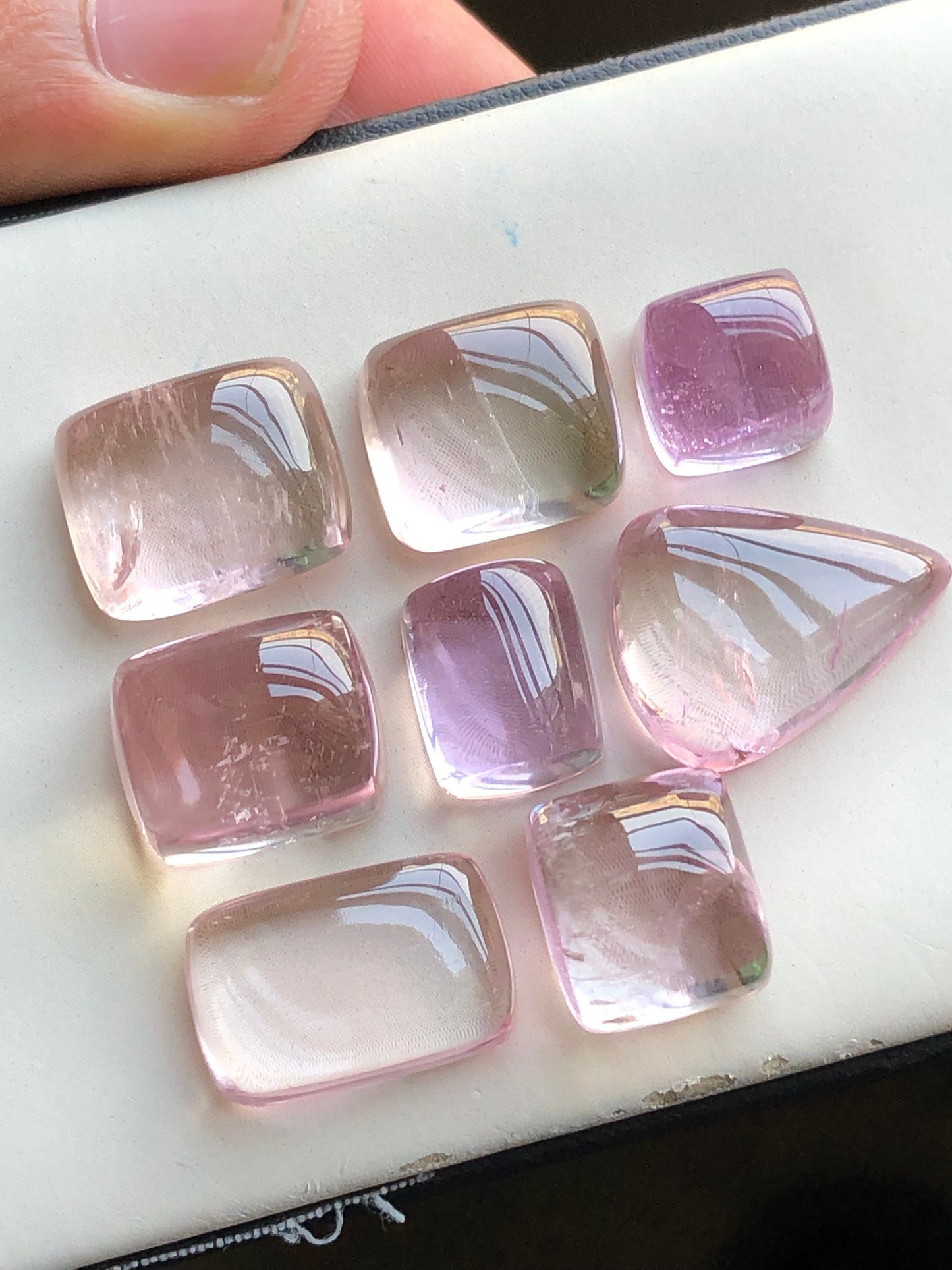 Kunzite cabochons lot 140 carats