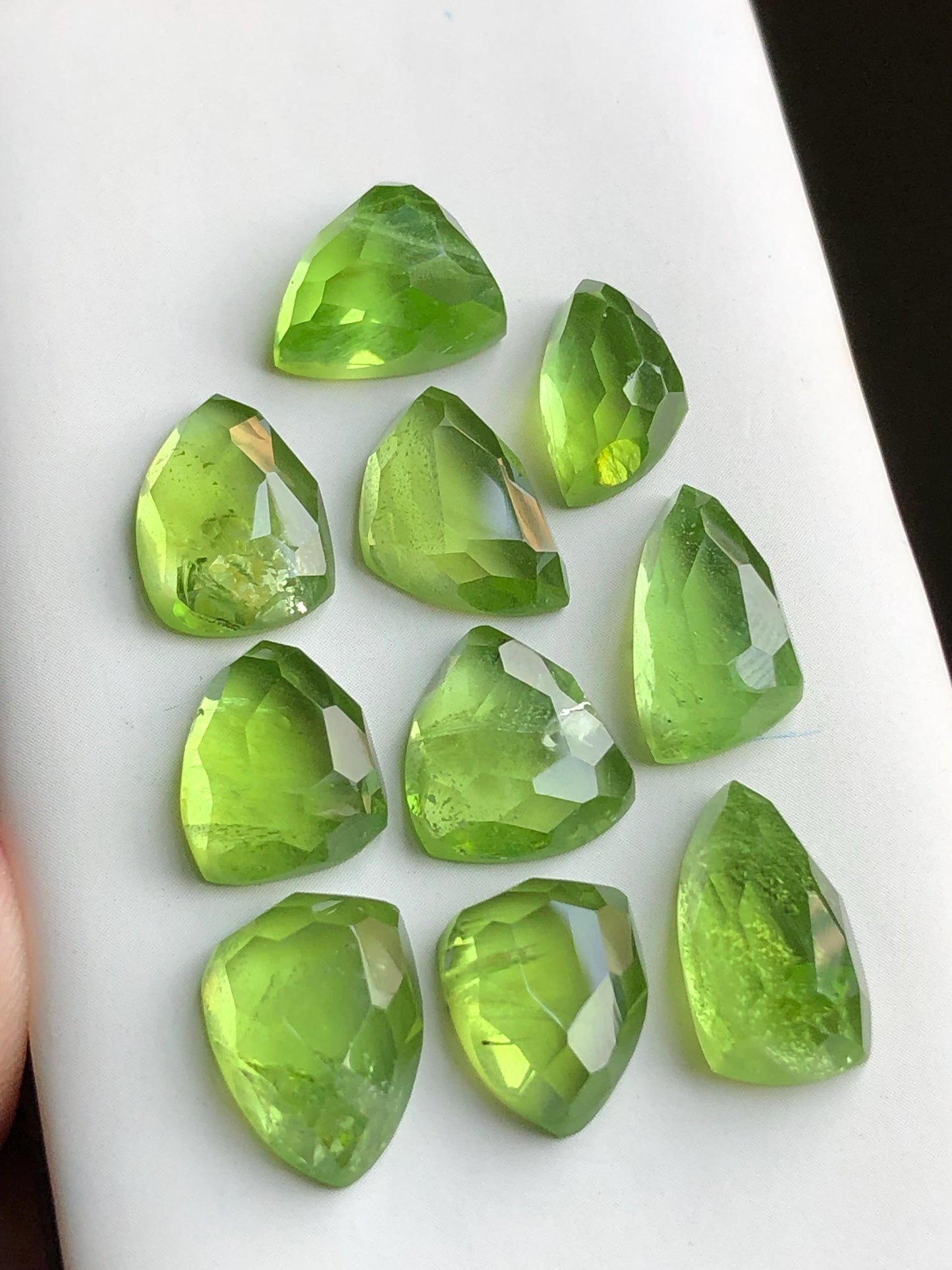 59.80 carats Peridot rose cuts lot