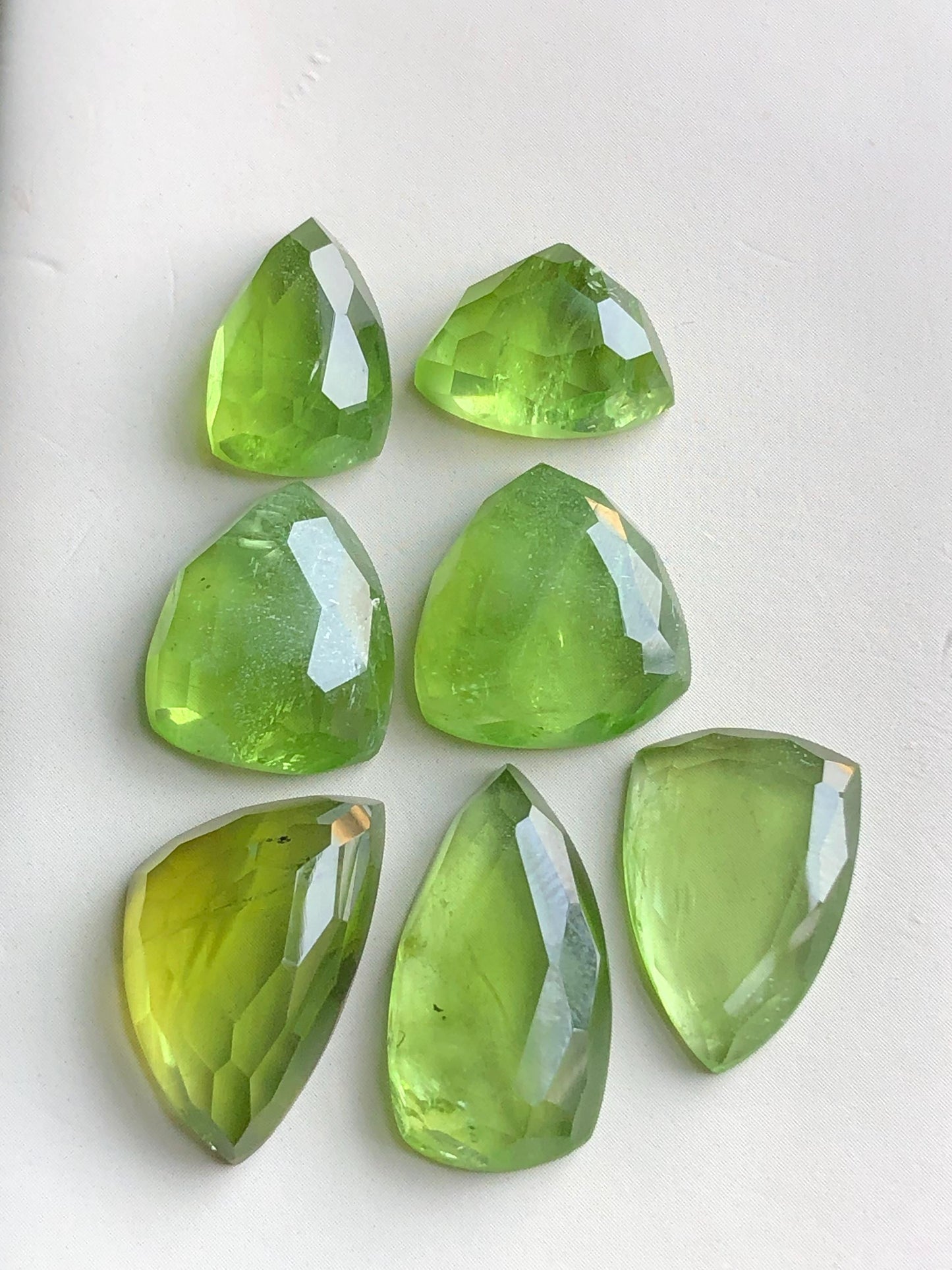 70 carats Peridot rose cuts lot