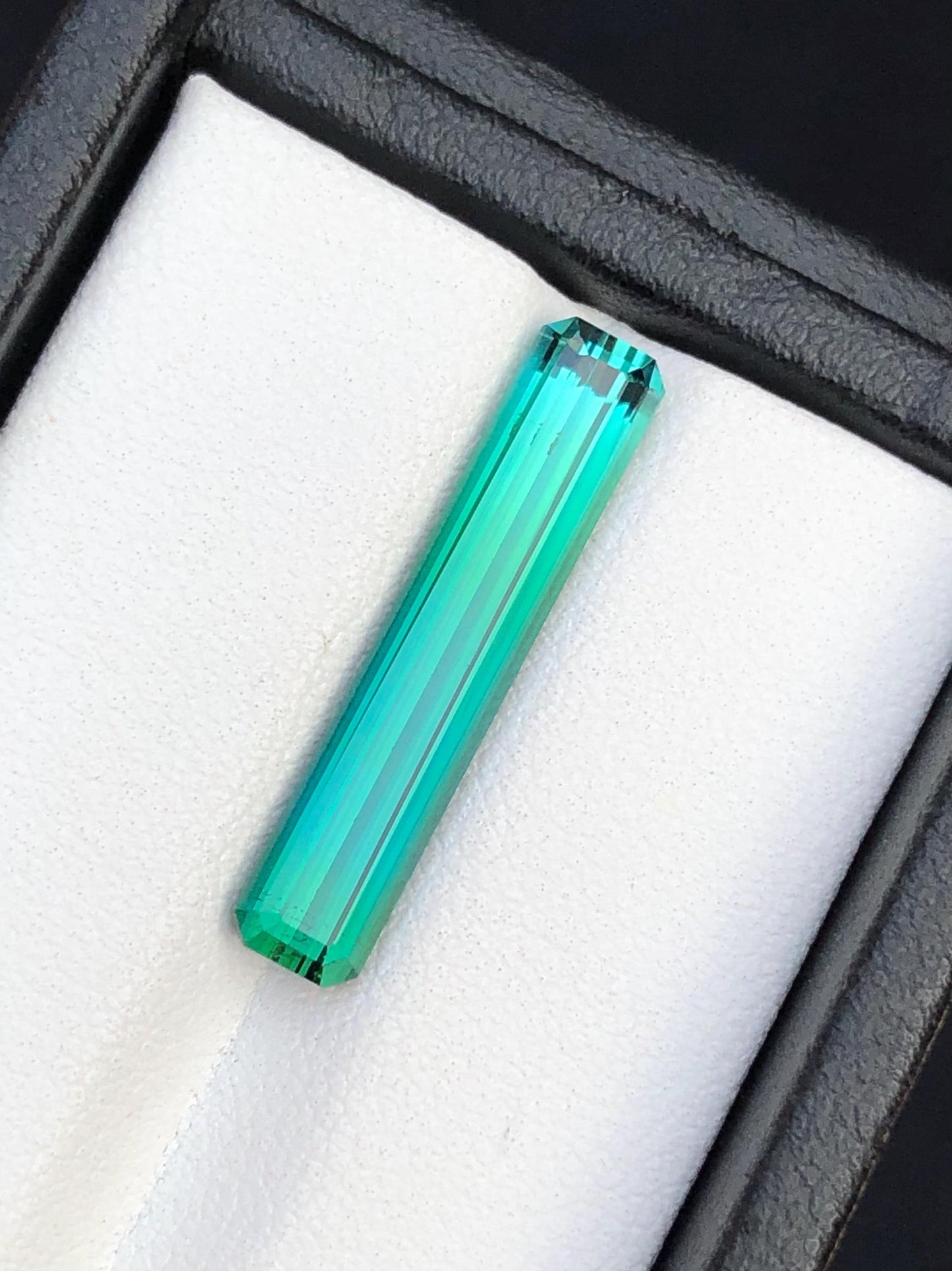 5 ct faceted blue green tourmaline dimension:24*5*4mm