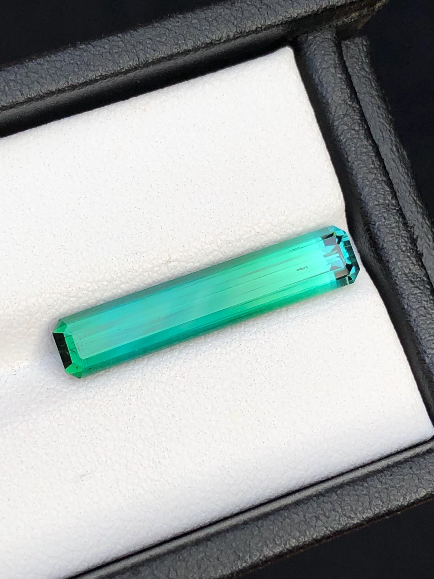 5 ct faceted blue green tourmaline dimension:24*5*4mm