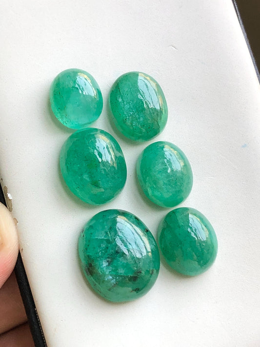 71.30 carats Green beryl cabochons lot