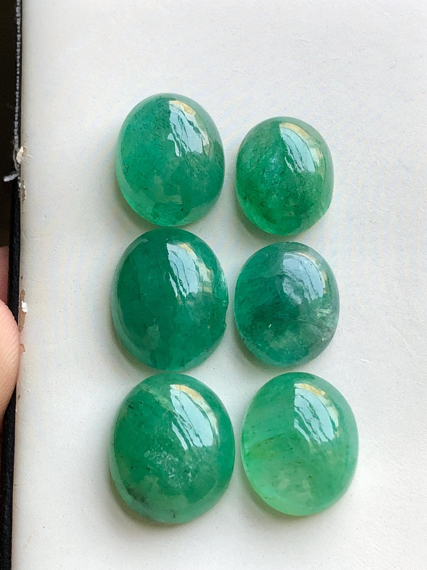 89.50 carats green beryl cabochons lot