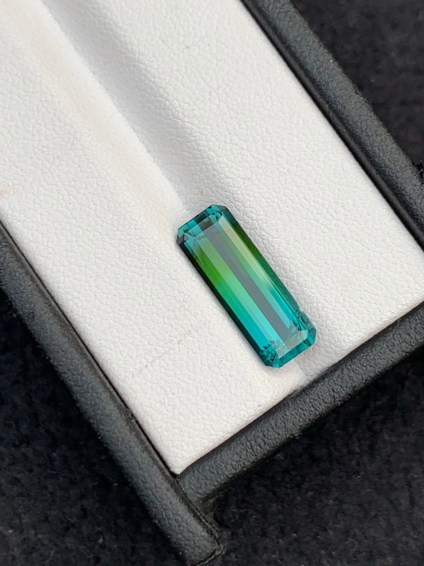 4.15 ct faceted tri colour tourmaline dimension:17*6*4mm