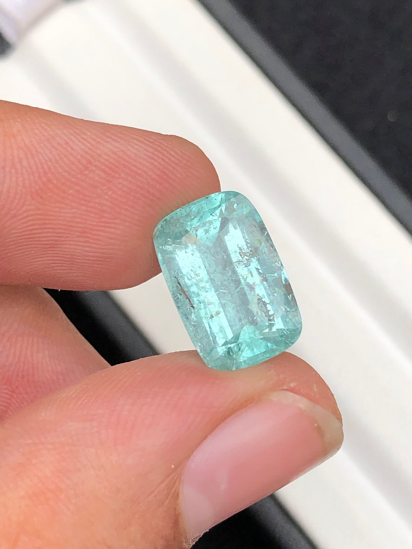 7.15 ct paraiba colour tourmaline dimension:14*9*7mm