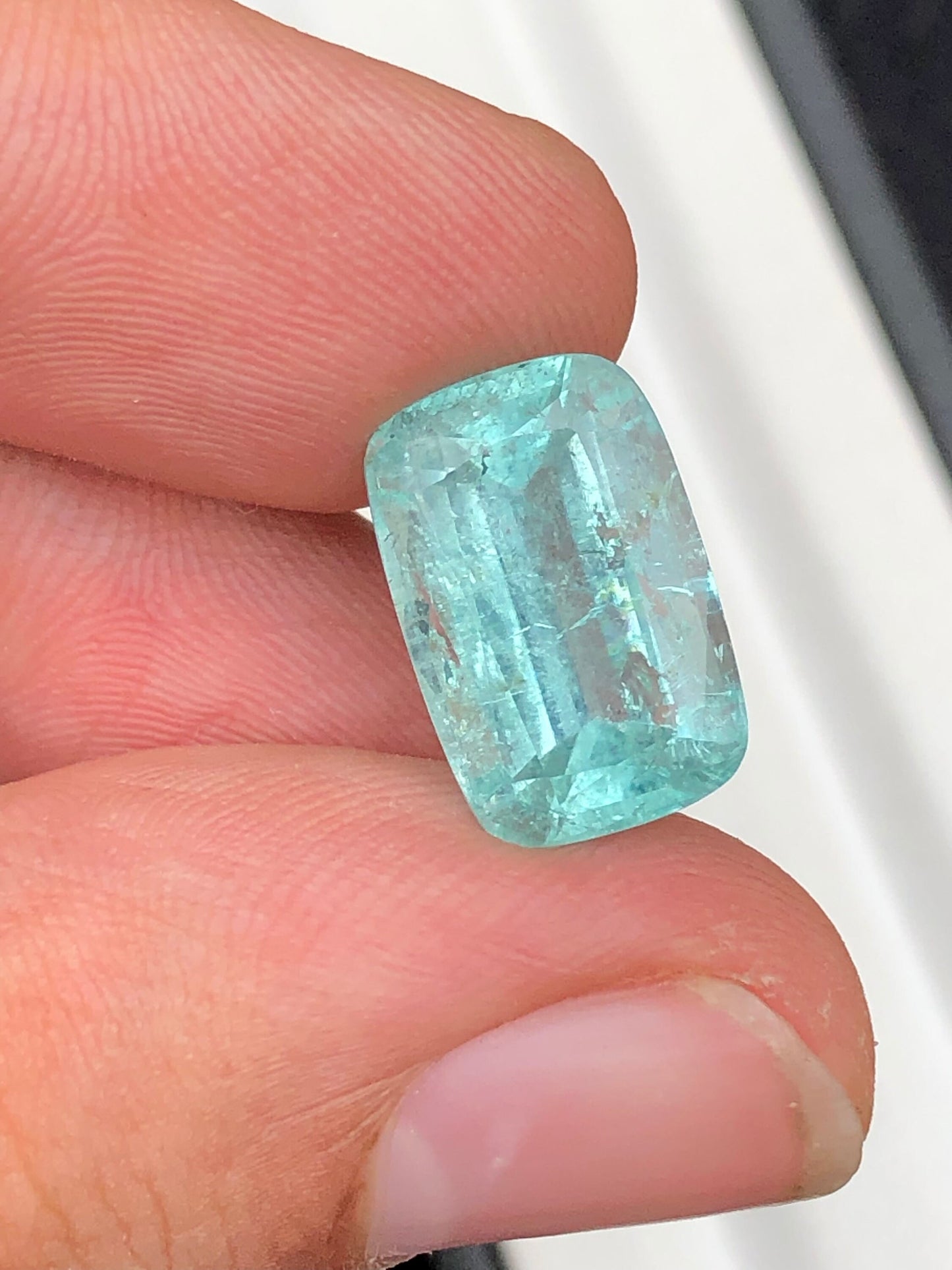 7.15 ct paraiba colour tourmaline dimension:14*9*7mm