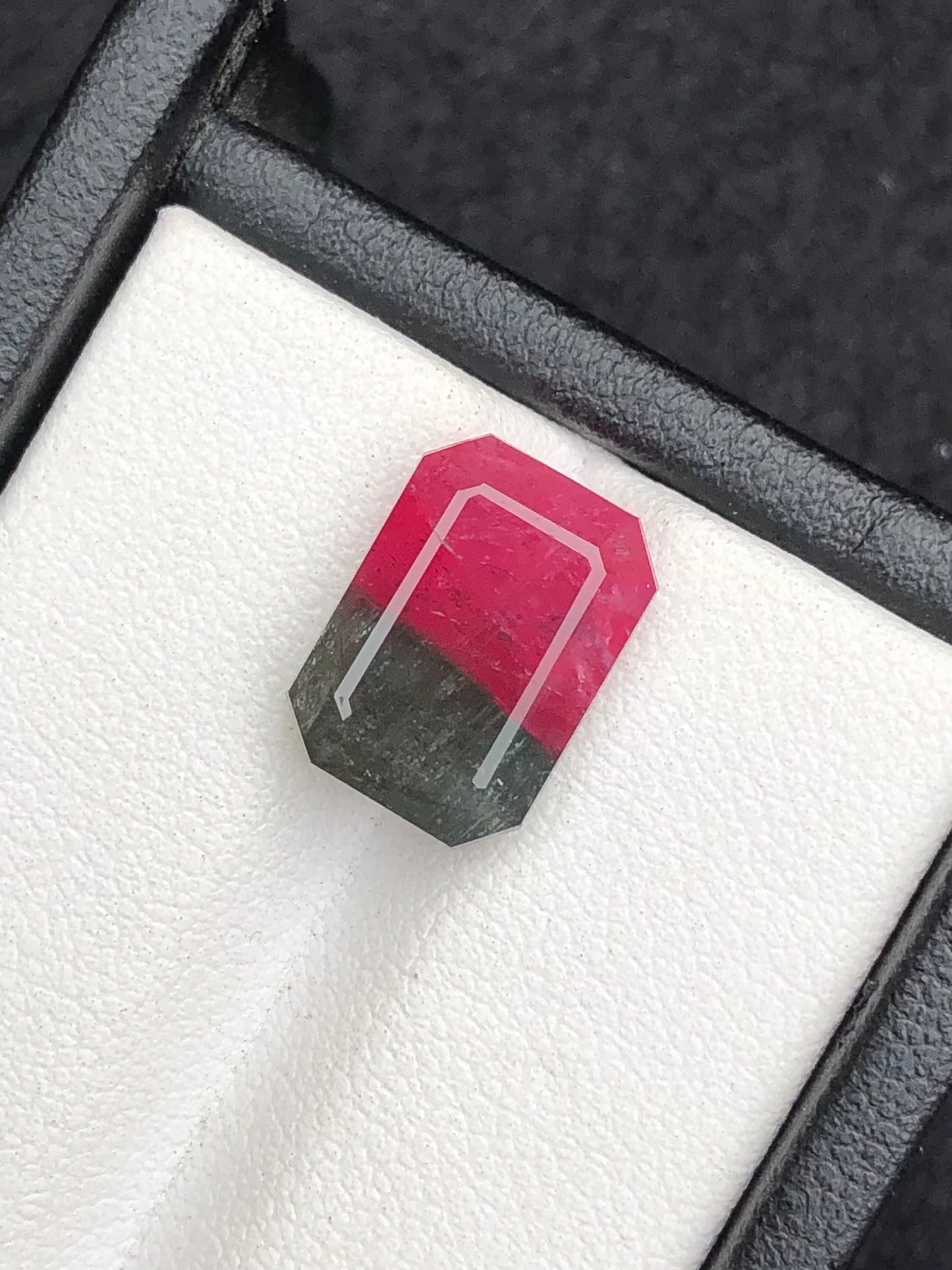 6.50 ct bi colour tourmaline dimension:12*8.5*6mm