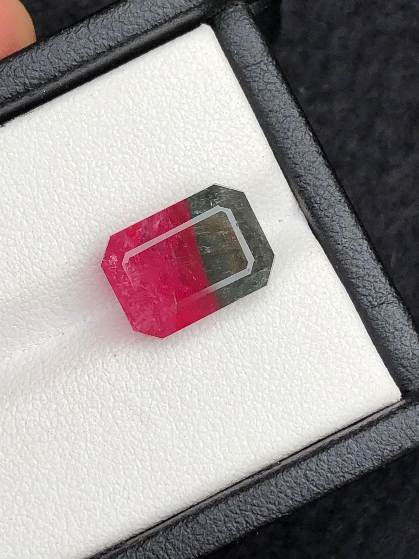 6.50 ct bi colour tourmaline dimension:12*8.5*6mm