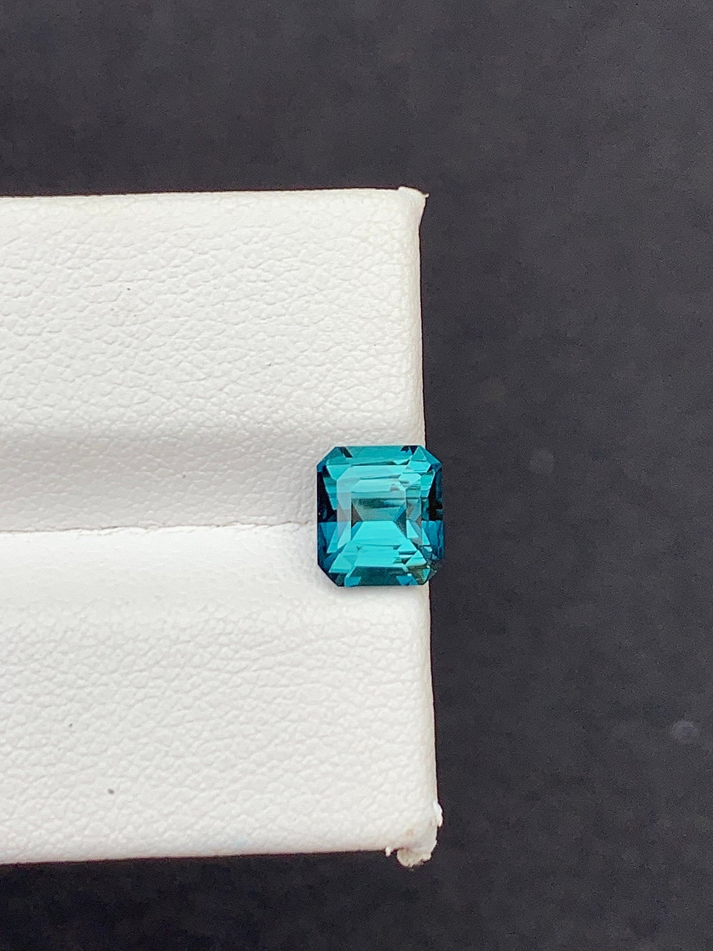 1.85 ct faceted top blue tourmaline dimension:7*6*5mm