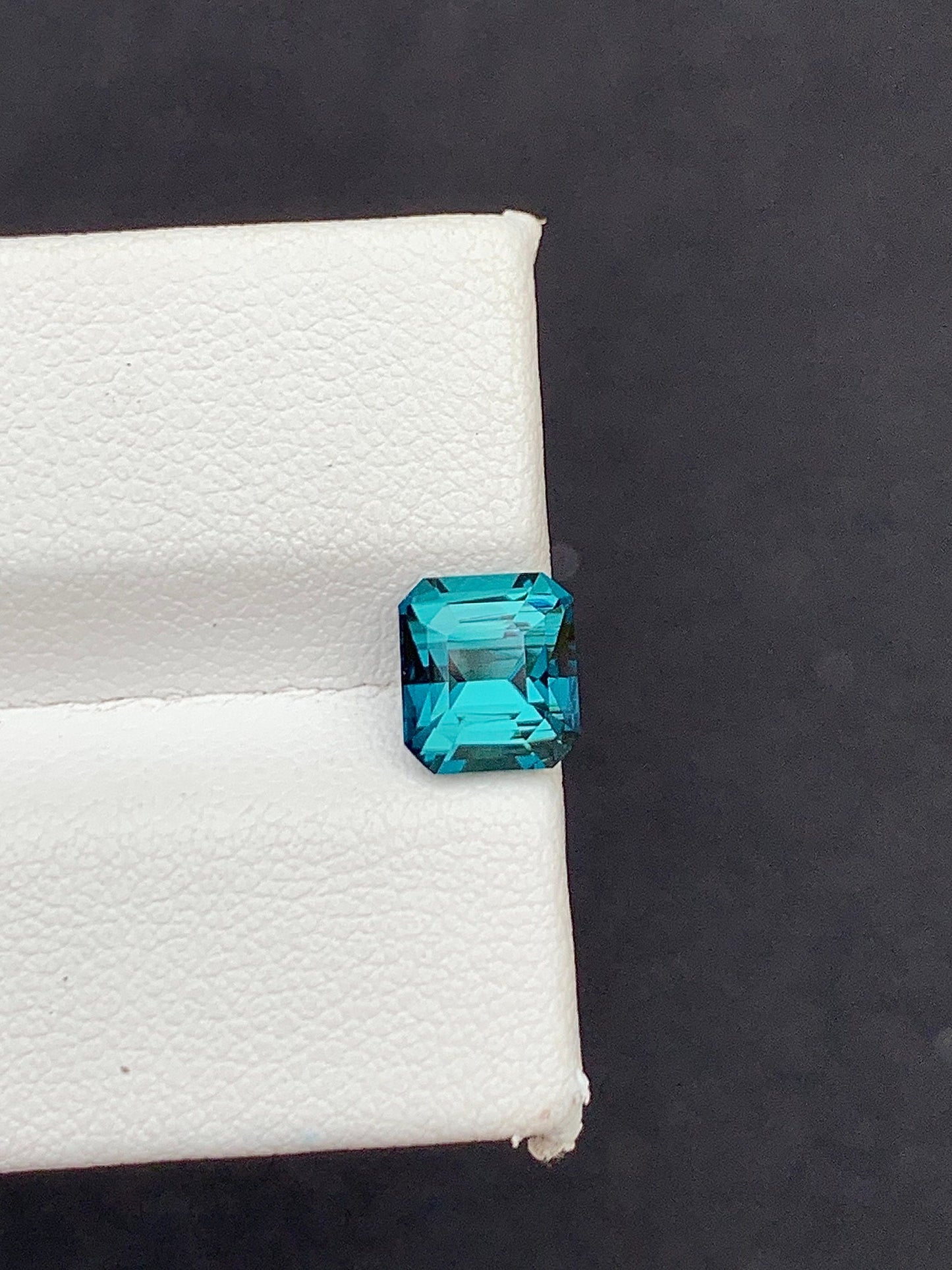 1.85 ct faceted top blue tourmaline dimension:7*6*5mm