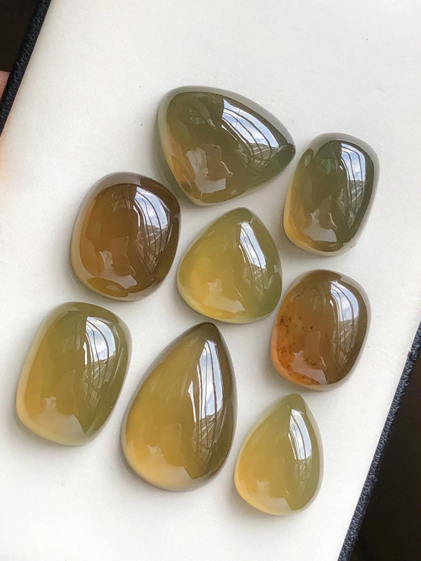 Natural solar cabochons lot 128 carats