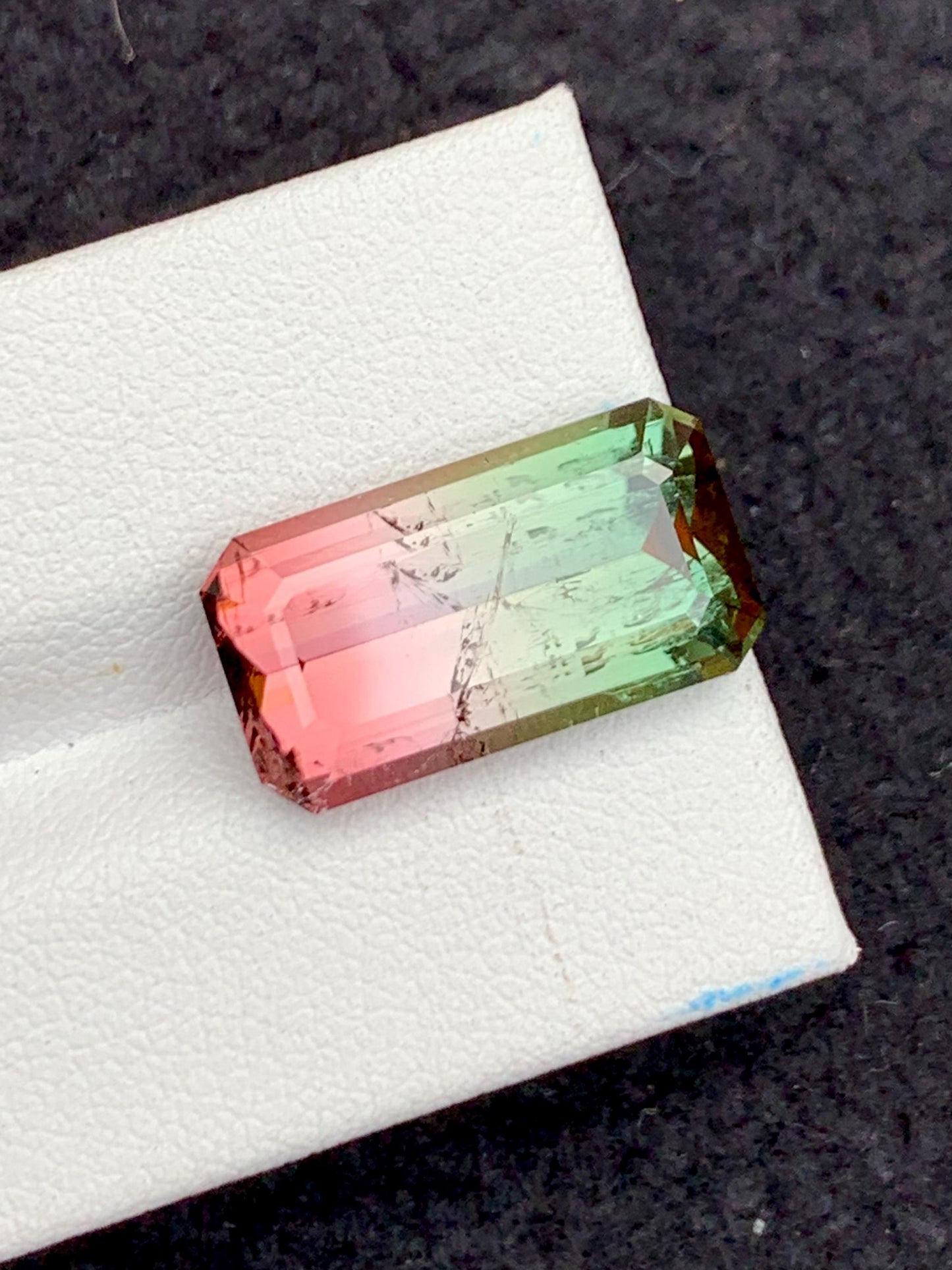 11.50 ct faceted bi colour tourmaline dimension:18.5*10*7mm