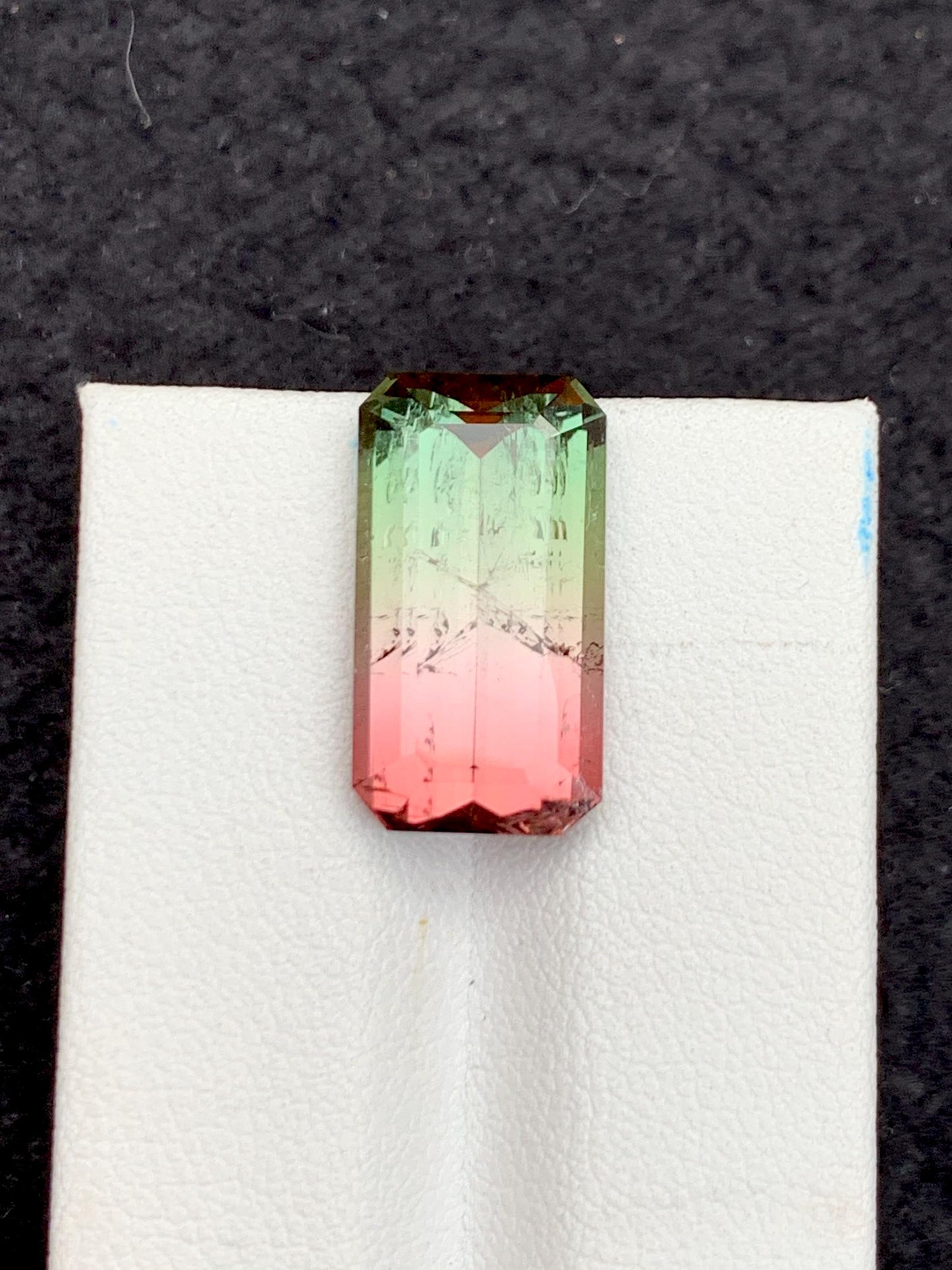 11.50 ct faceted bi colour tourmaline dimension:18.5*10*7mm