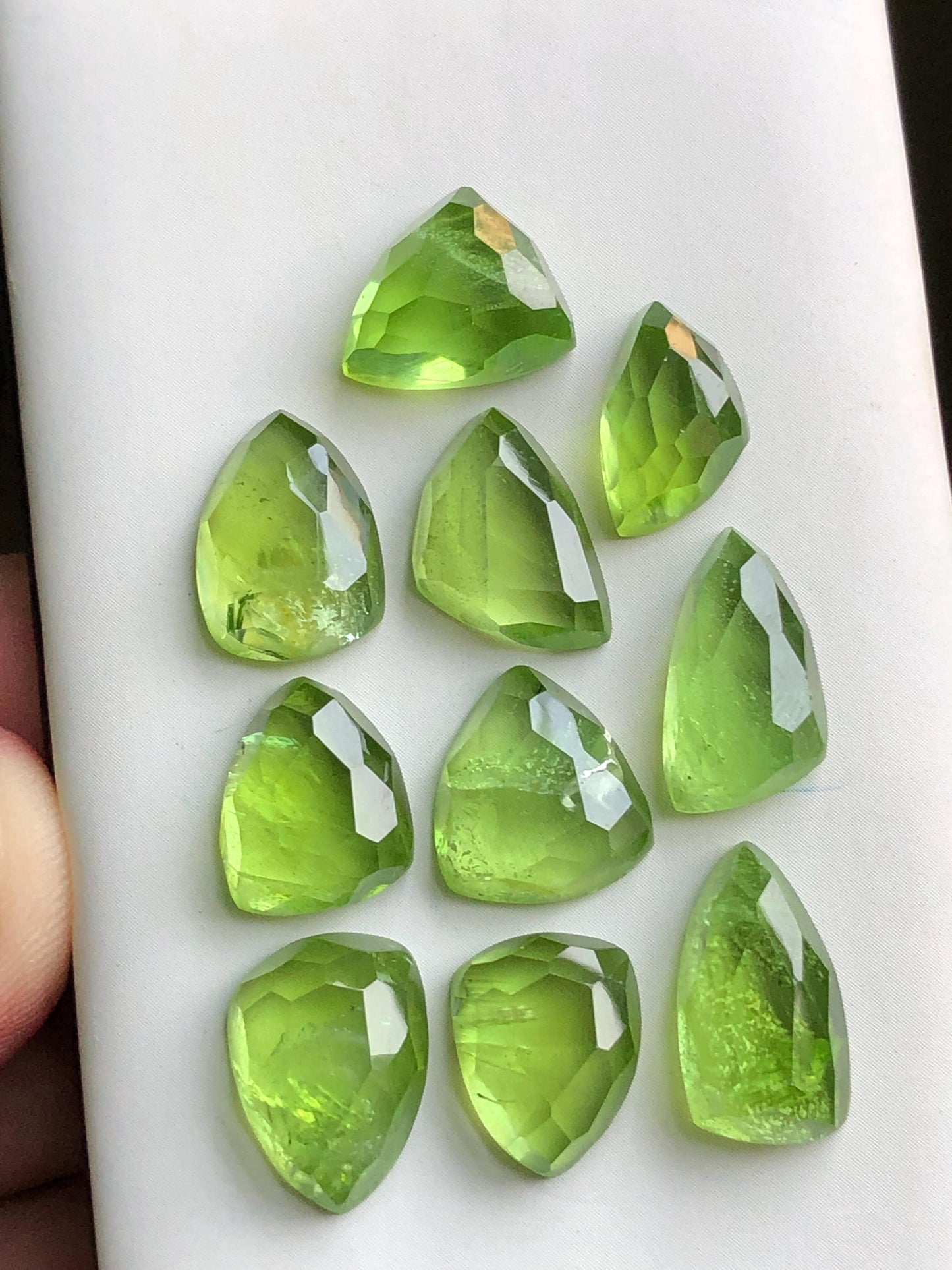 59.80 carats Peridot rose cuts lot