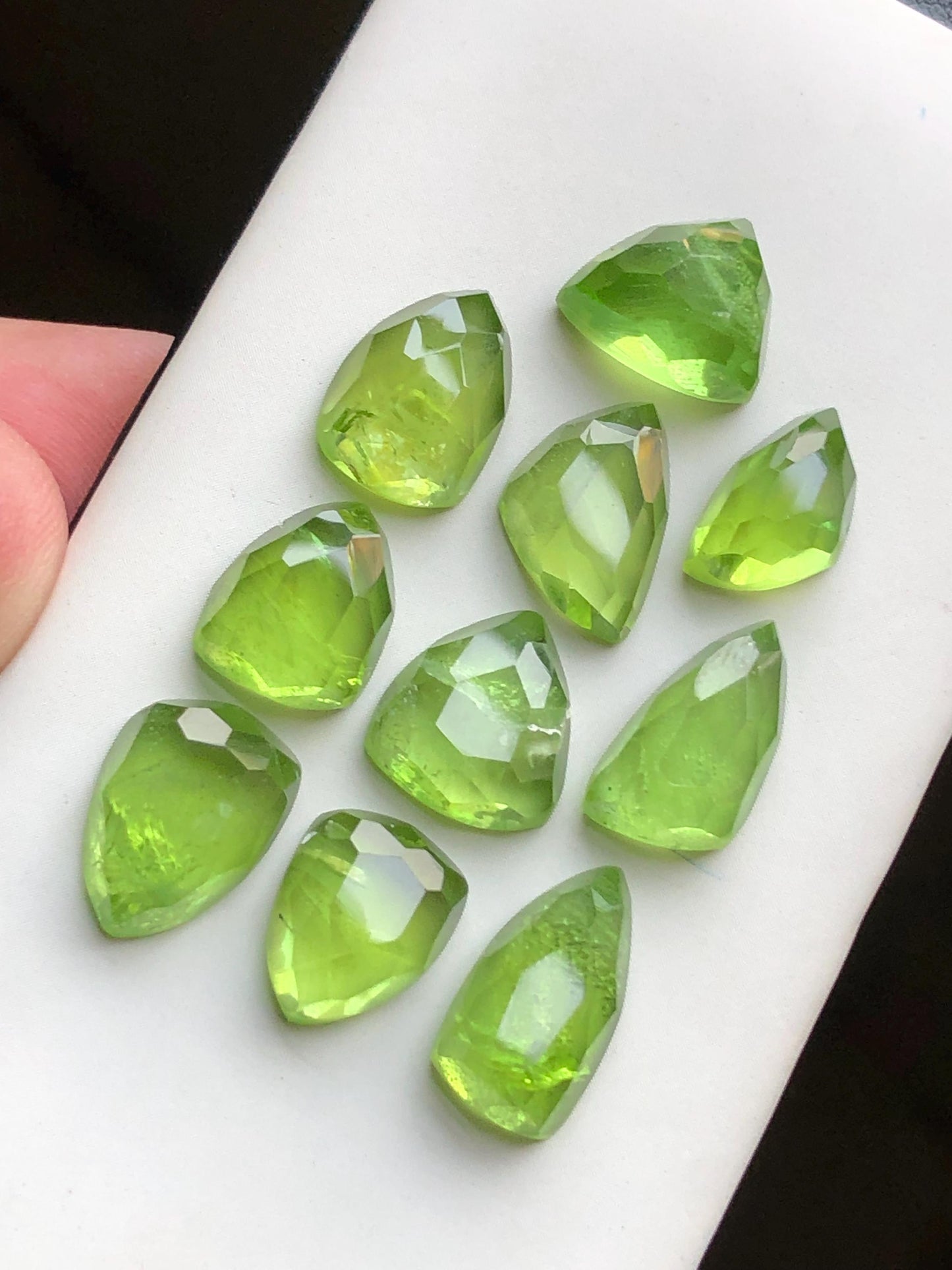 59.80 carats Peridot rose cuts lot