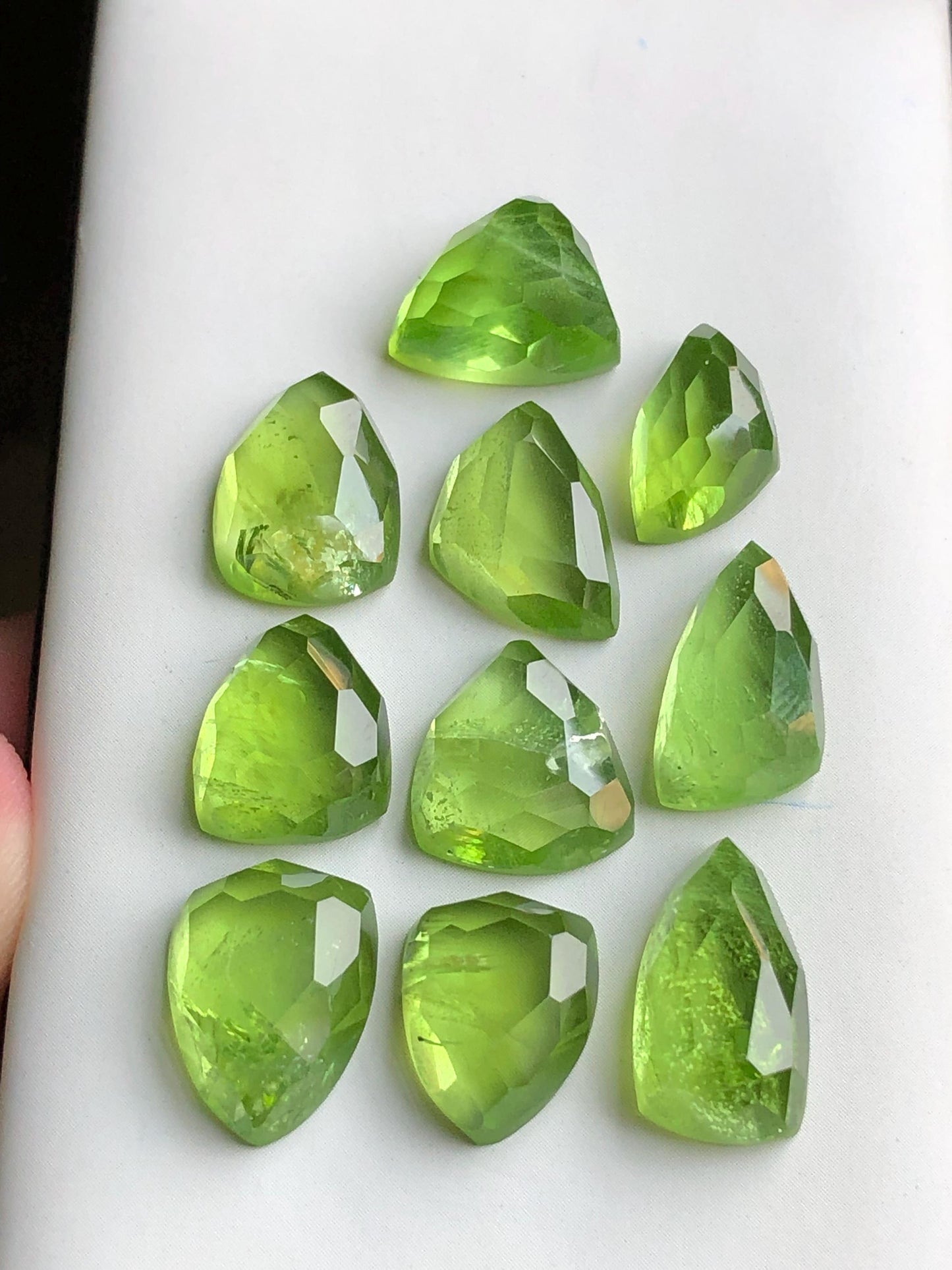 59.80 carats Peridot rose cuts lot