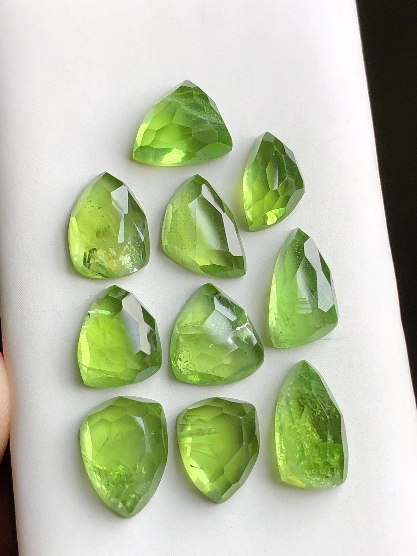 59.80 carats Peridot rose cuts lot