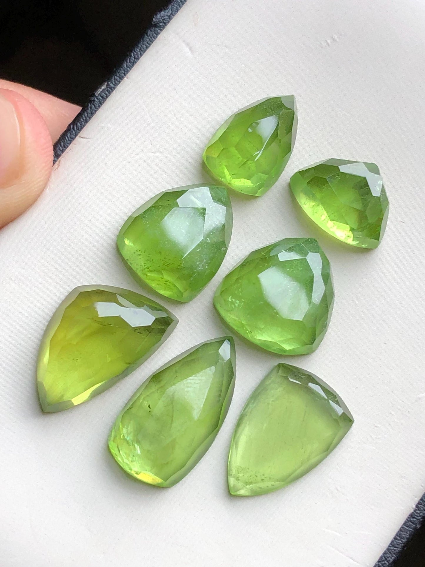 70 carats Peridot rose cuts lot