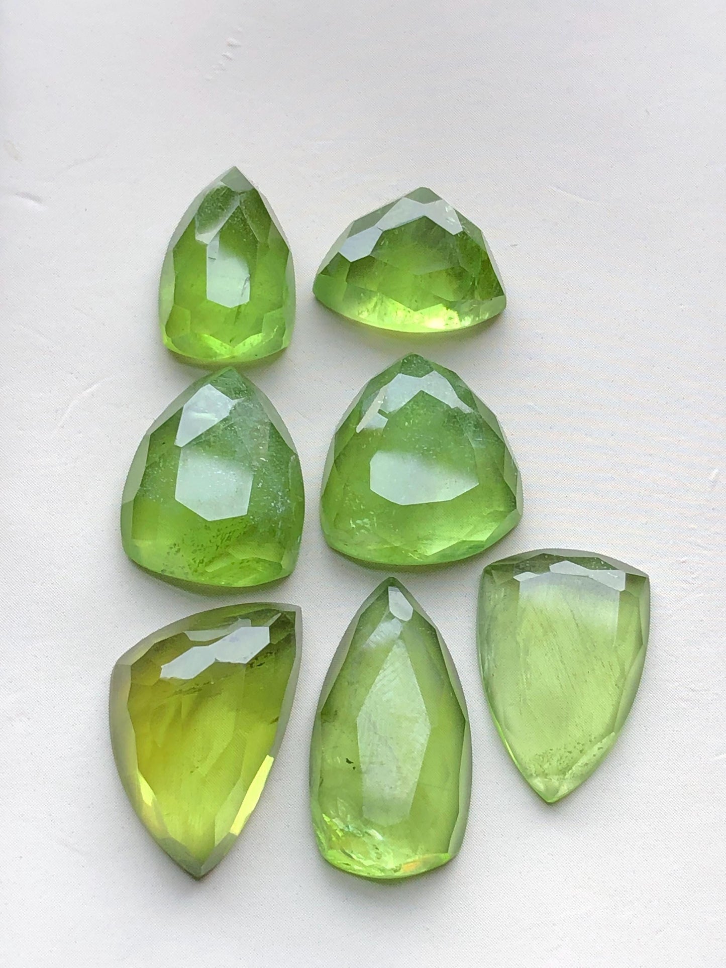 70 carats Peridot rose cuts lot