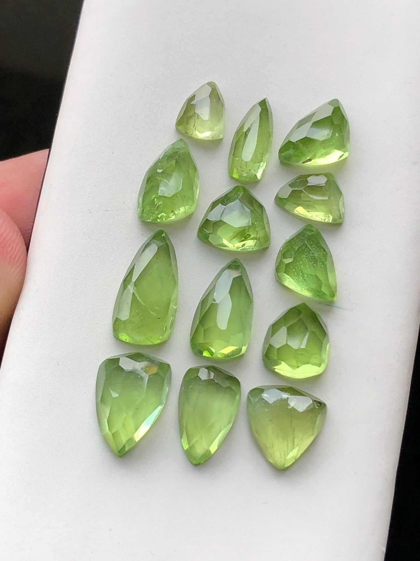 37.70 carats Peridot rose cuts lot