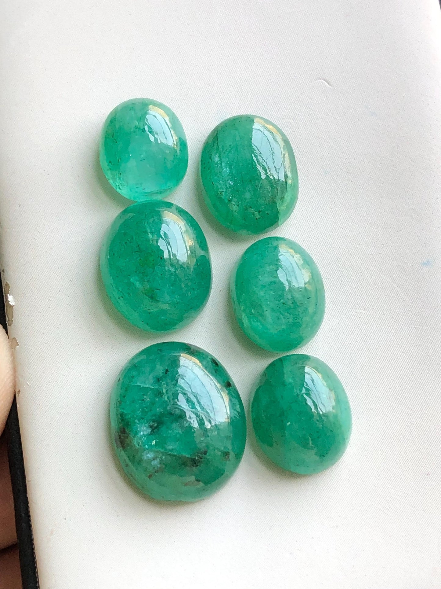 71.30 carats Green beryl cabochons lot