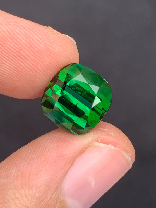 7.80 ct faceted green tourmaline natural dimension:11*11*9mm