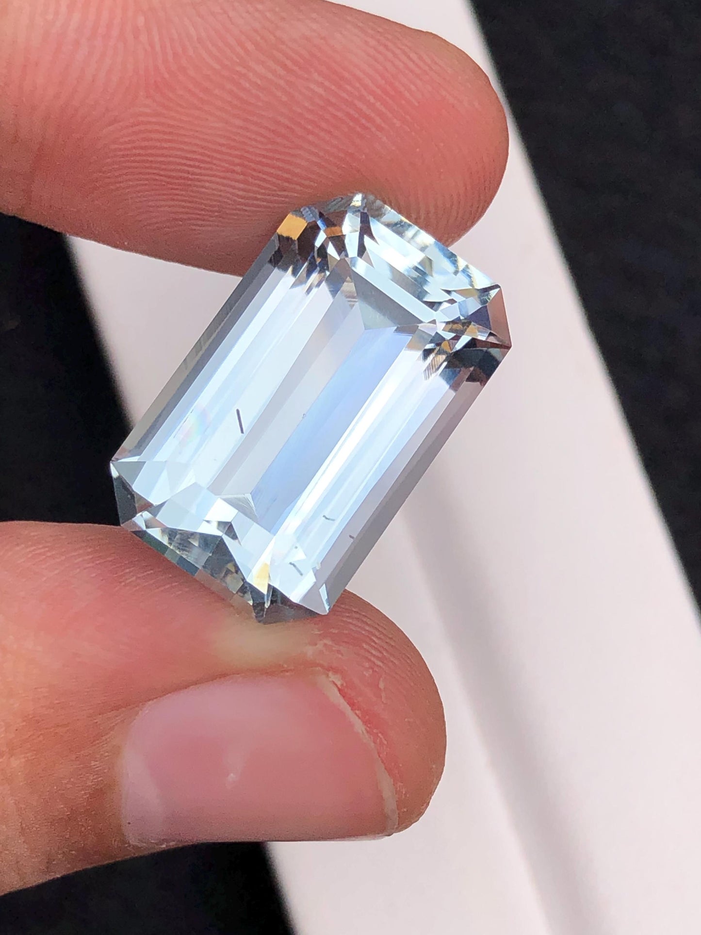 17.75 ct faceted aquamarine dimension:20*13*9mm