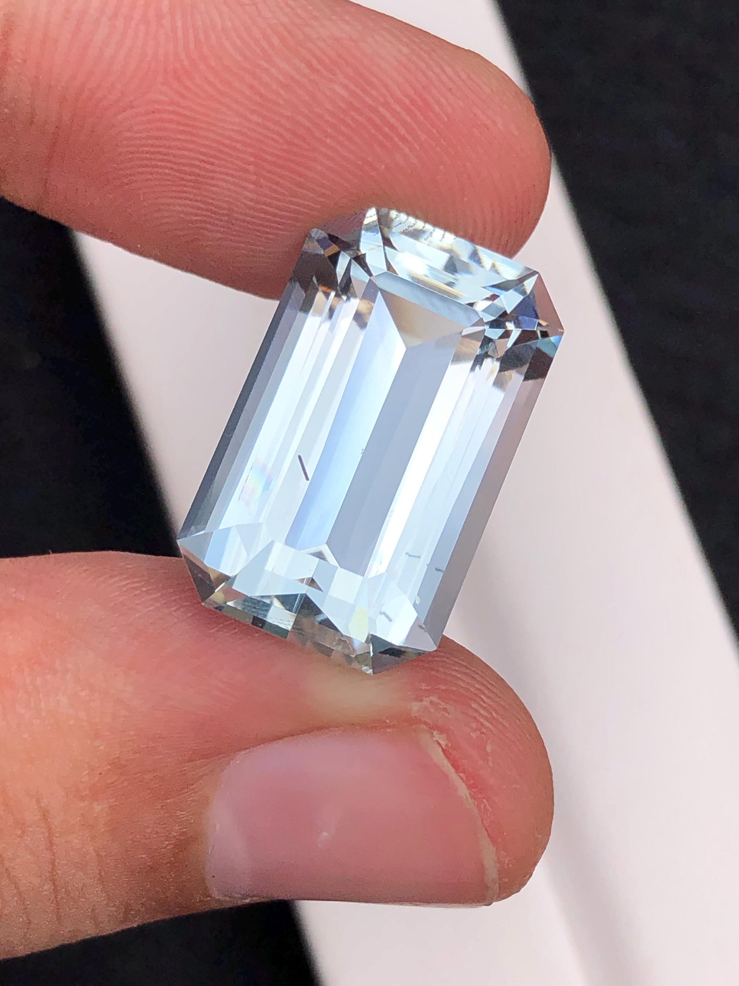 17.75 ct faceted aquamarine dimension:20*13*9mm