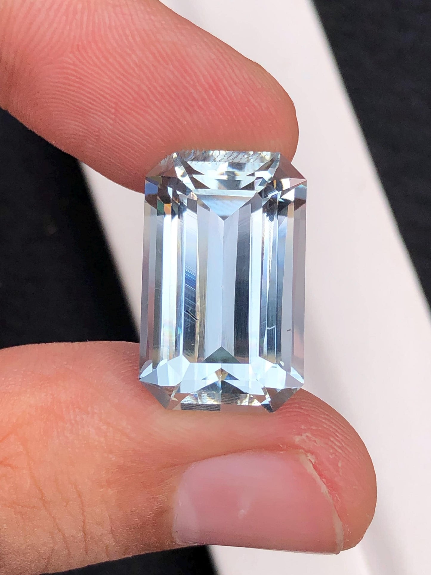 17.75 ct faceted aquamarine dimension:20*13*9mm