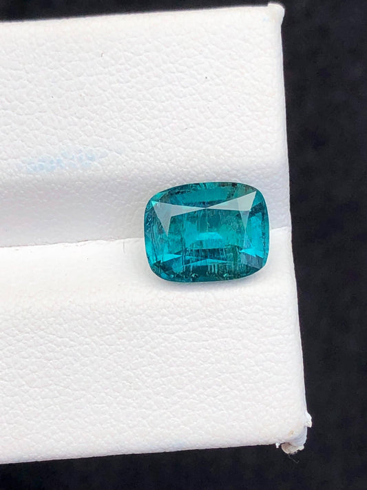 3 ct faceted Neon blue tourmaline dimension:9*7*6mm