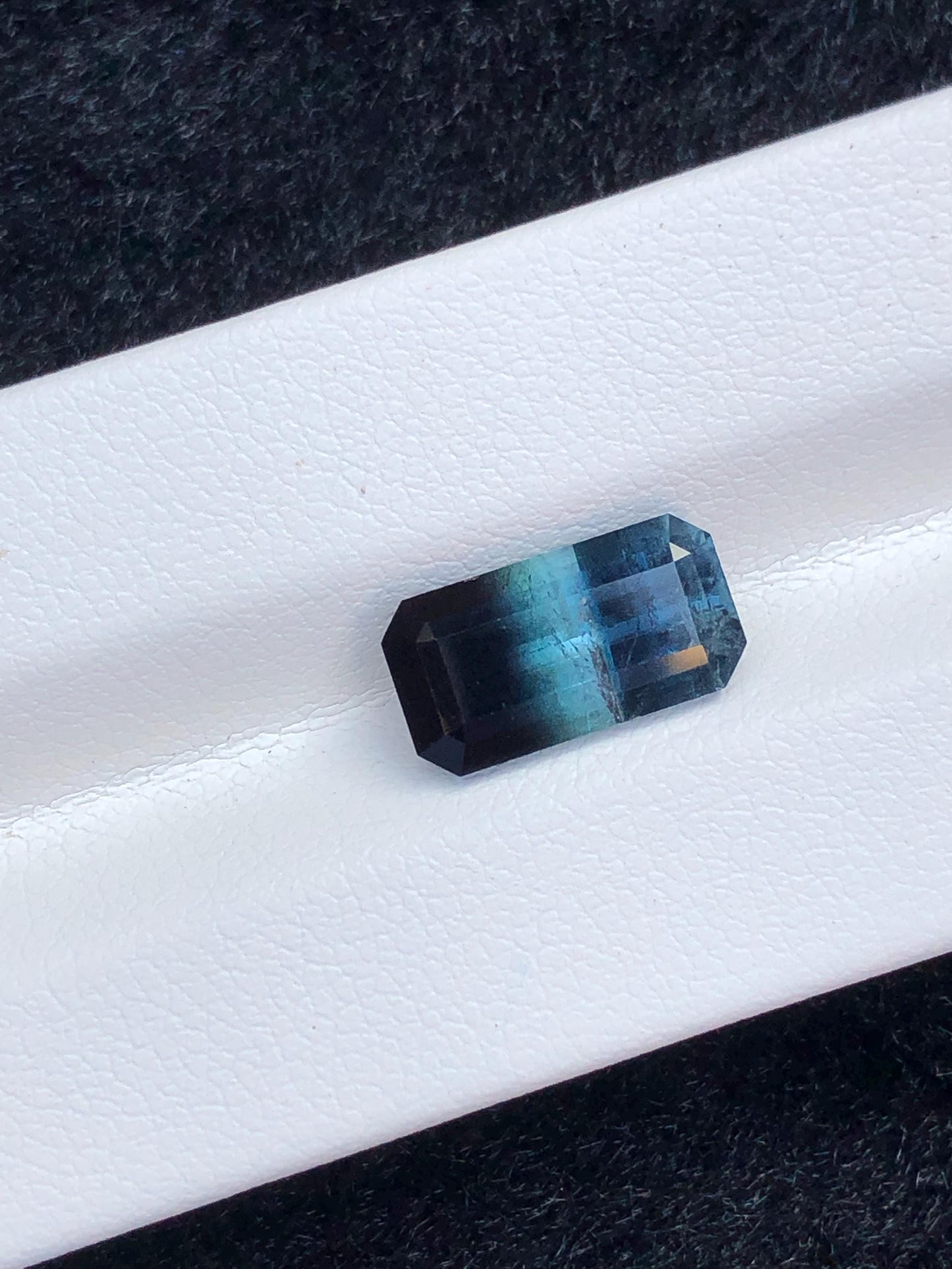 4.20 ct faceted bi colour tourmaline dimension:12.5*7*5mm