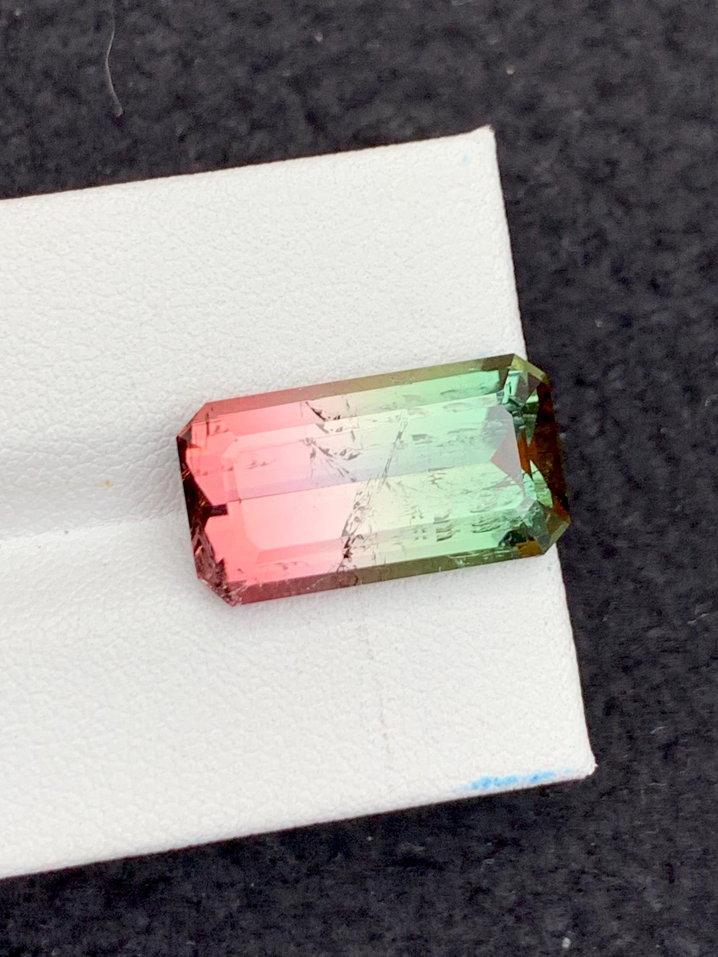 11.50 ct faceted bi colour tourmaline dimension:18.5*10*7mm