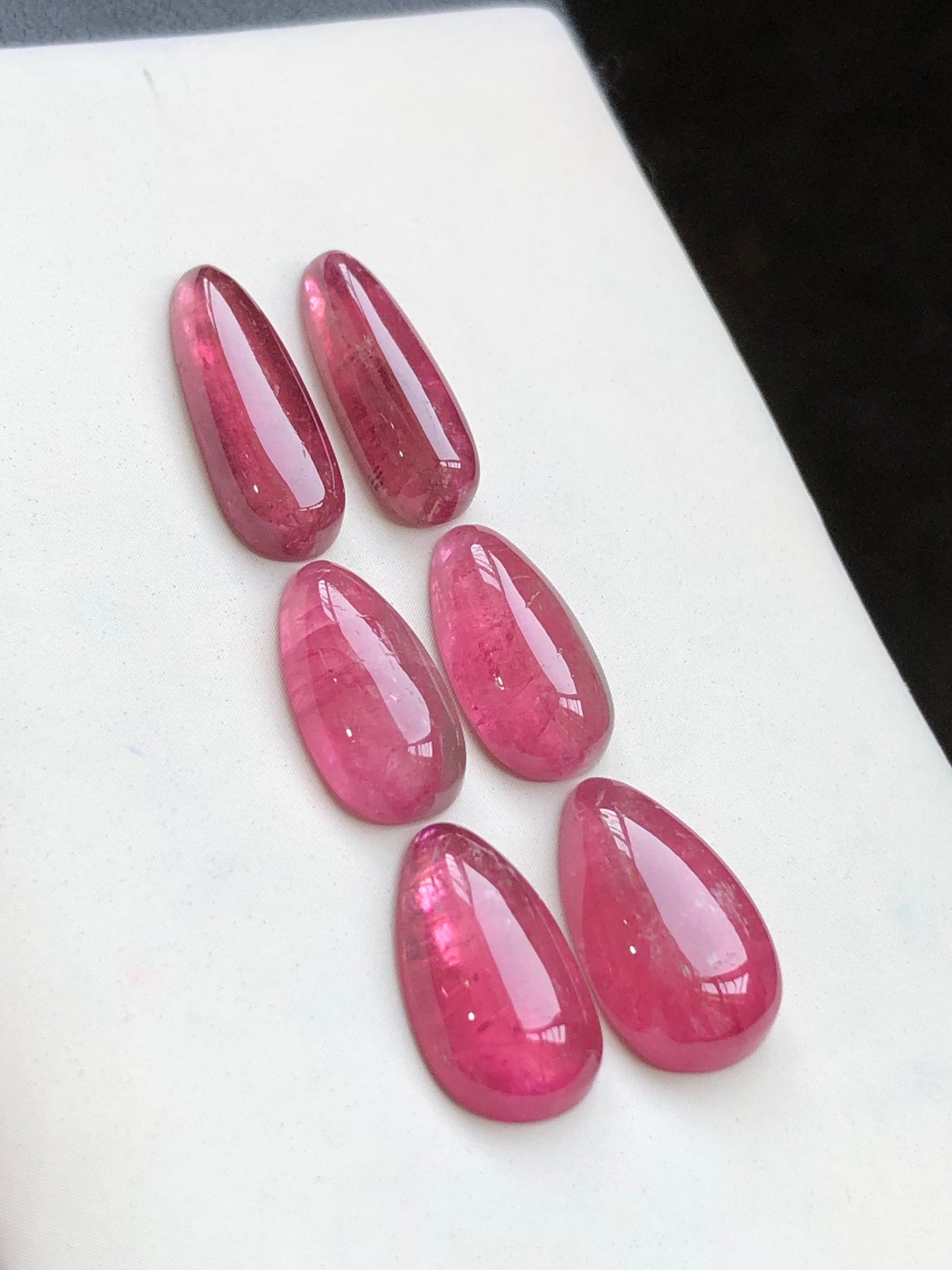 28.35 carats top quality natural tourmaline pairs