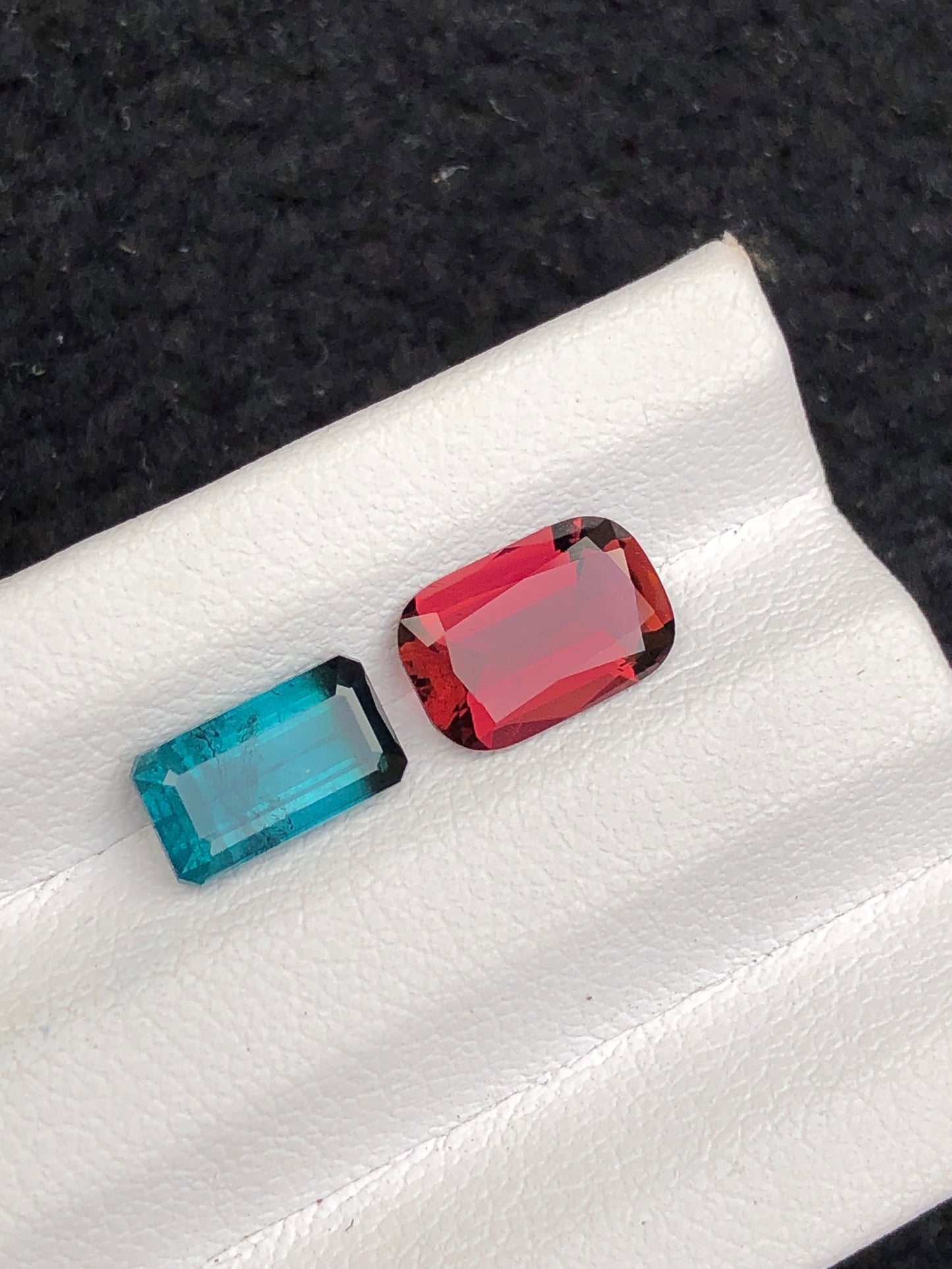 3 carats gorgeous red and blue tourmalines from Afghanistan perfect for jewellery