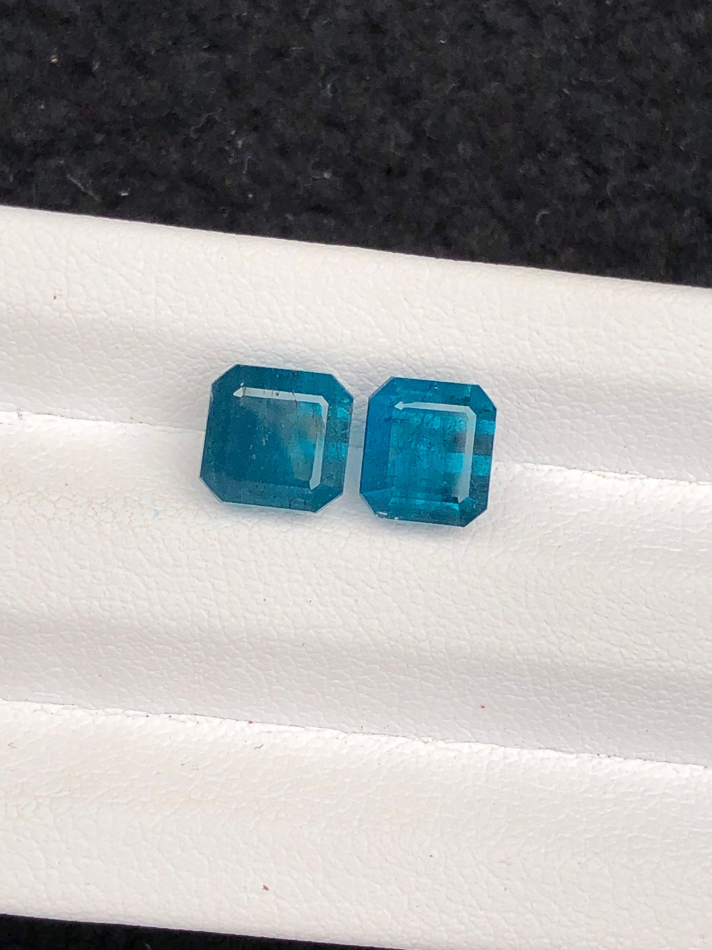 blue tourmalines 4.30 carats natural from Afghanistan perfect cut