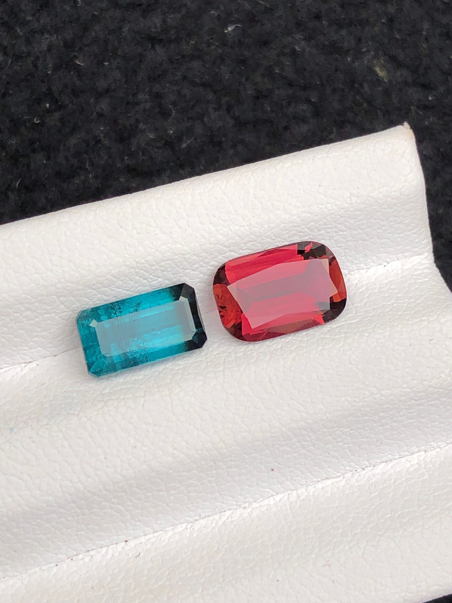 3 carats gorgeous red and blue tourmalines from Afghanistan perfect for jewellery