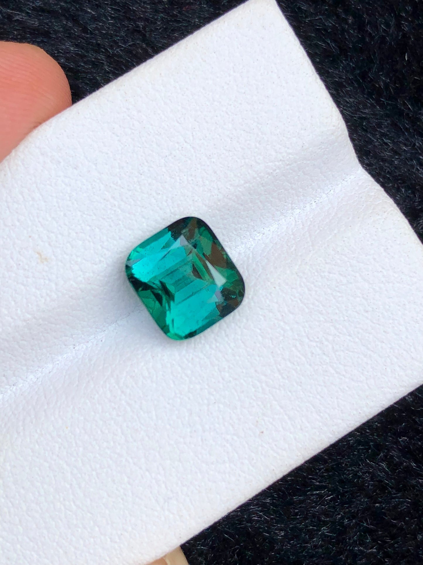 rare blue green tourmaline 2.70 carat natural origin Afghanistan  is a variety of tourmaline that displays a striking blue to