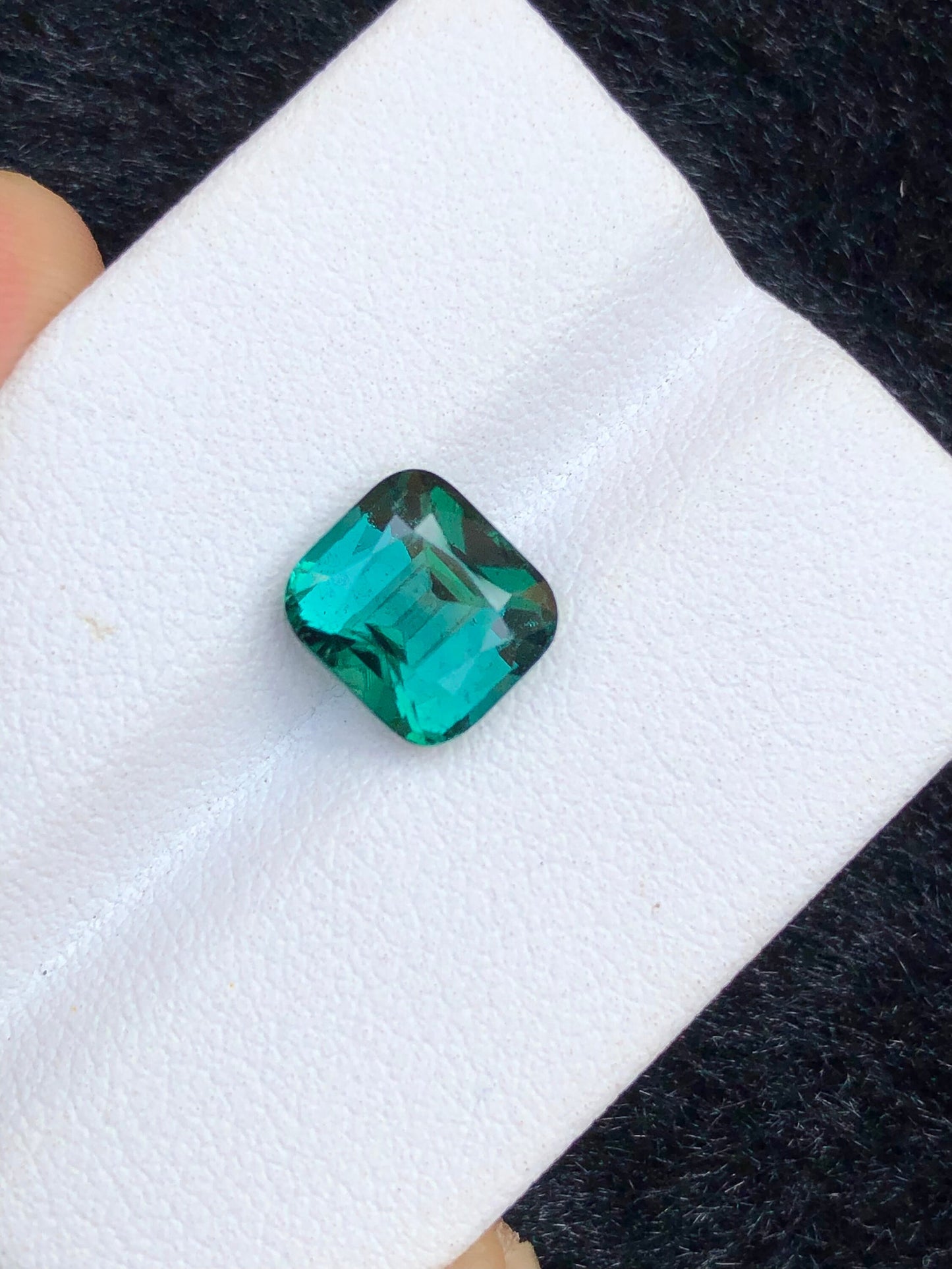 rare blue green tourmaline 2.70 carat natural origin Afghanistan  is a variety of tourmaline that displays a striking blue to