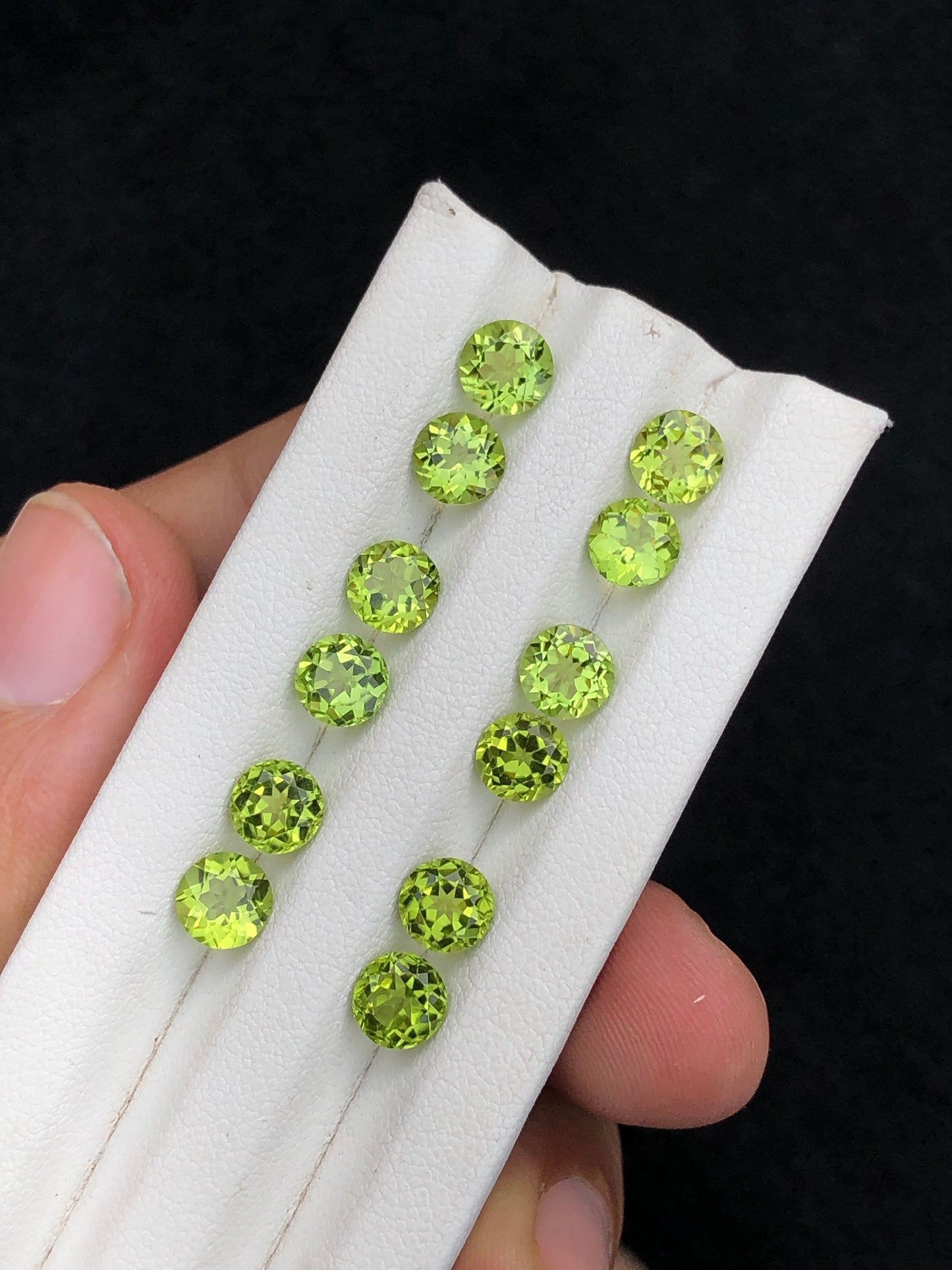 2 carats round shape peridot pairs available origin pakistan.