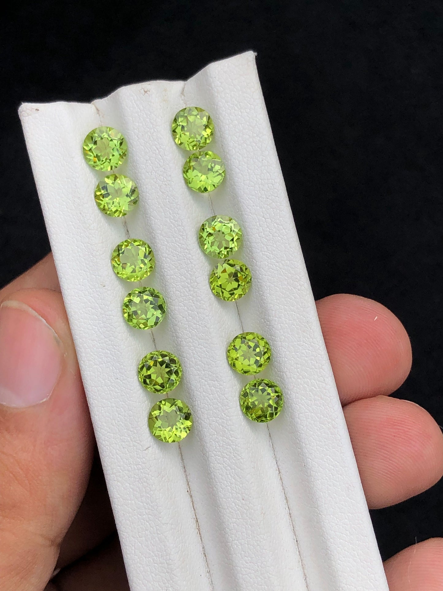 2 carats round shape peridot pairs available origin pakistan.