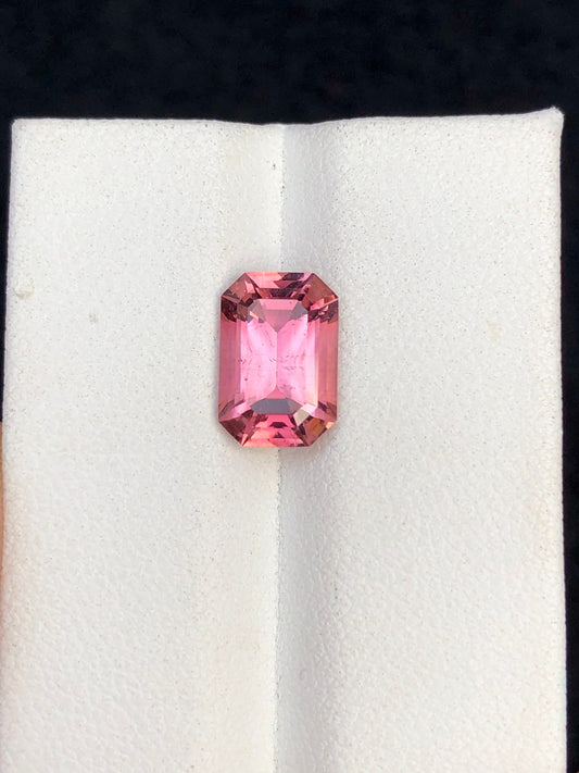 hot pink tourmaline 2.60 carats origin Afghanistan emerald cut loose gemstone,ring, pendant, earrings,jewellery