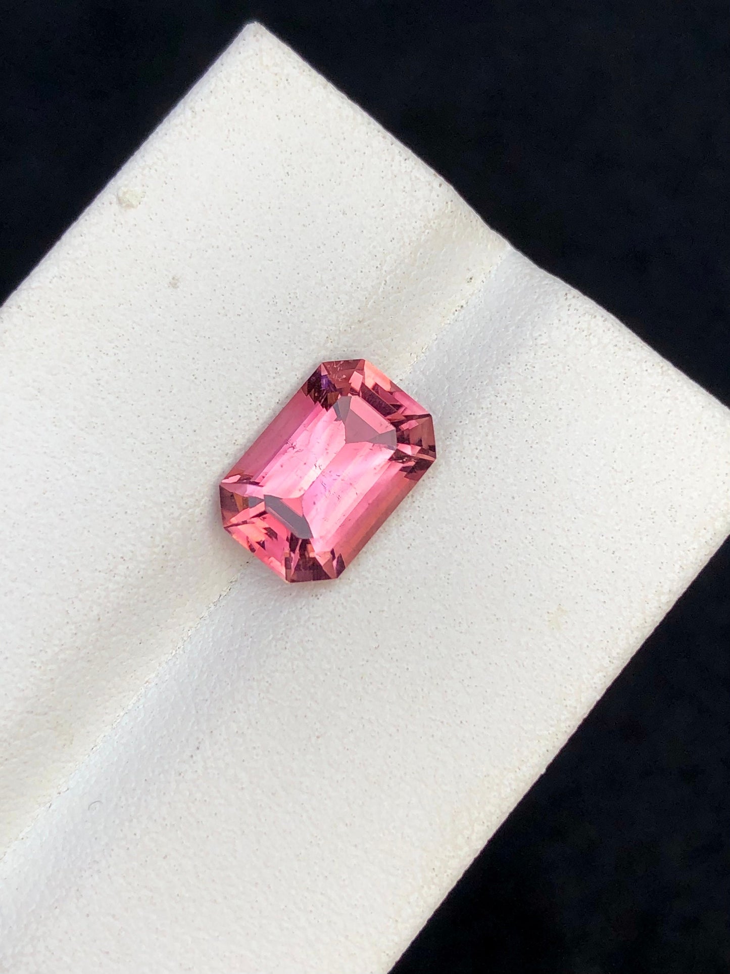 hot pink tourmaline 2.60 carats origin Afghanistan emerald cut loose gemstone,ring, pendant, earrings,jewellery