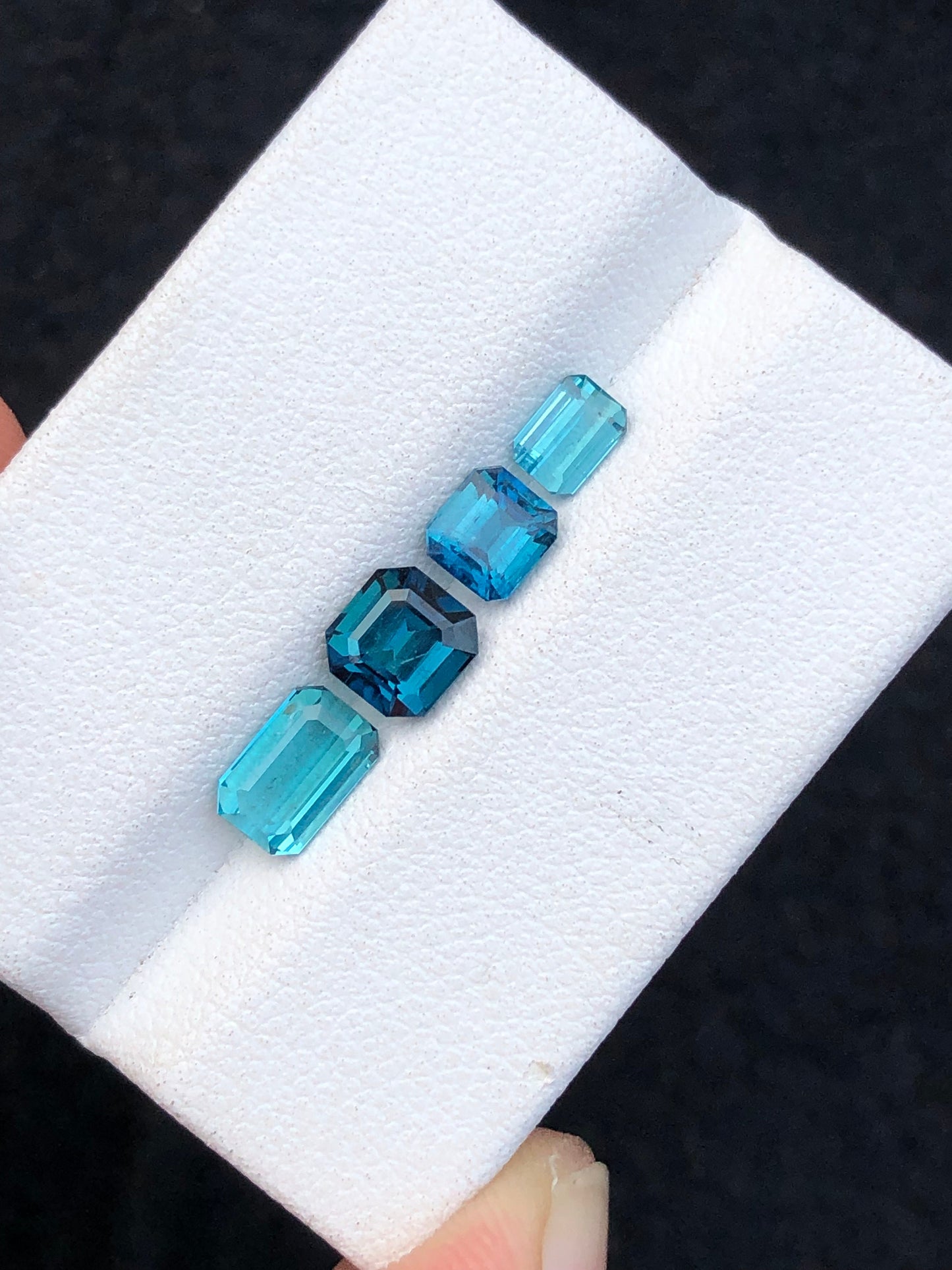 Blue tourmalines 2.45 carats origin Afghanistan natural gemstones