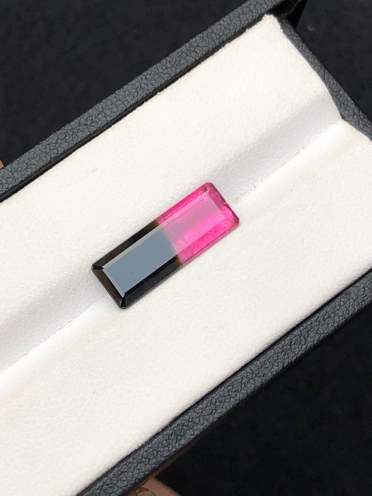 Bi colour tourmaline 5 carat natural origin Afghanistan