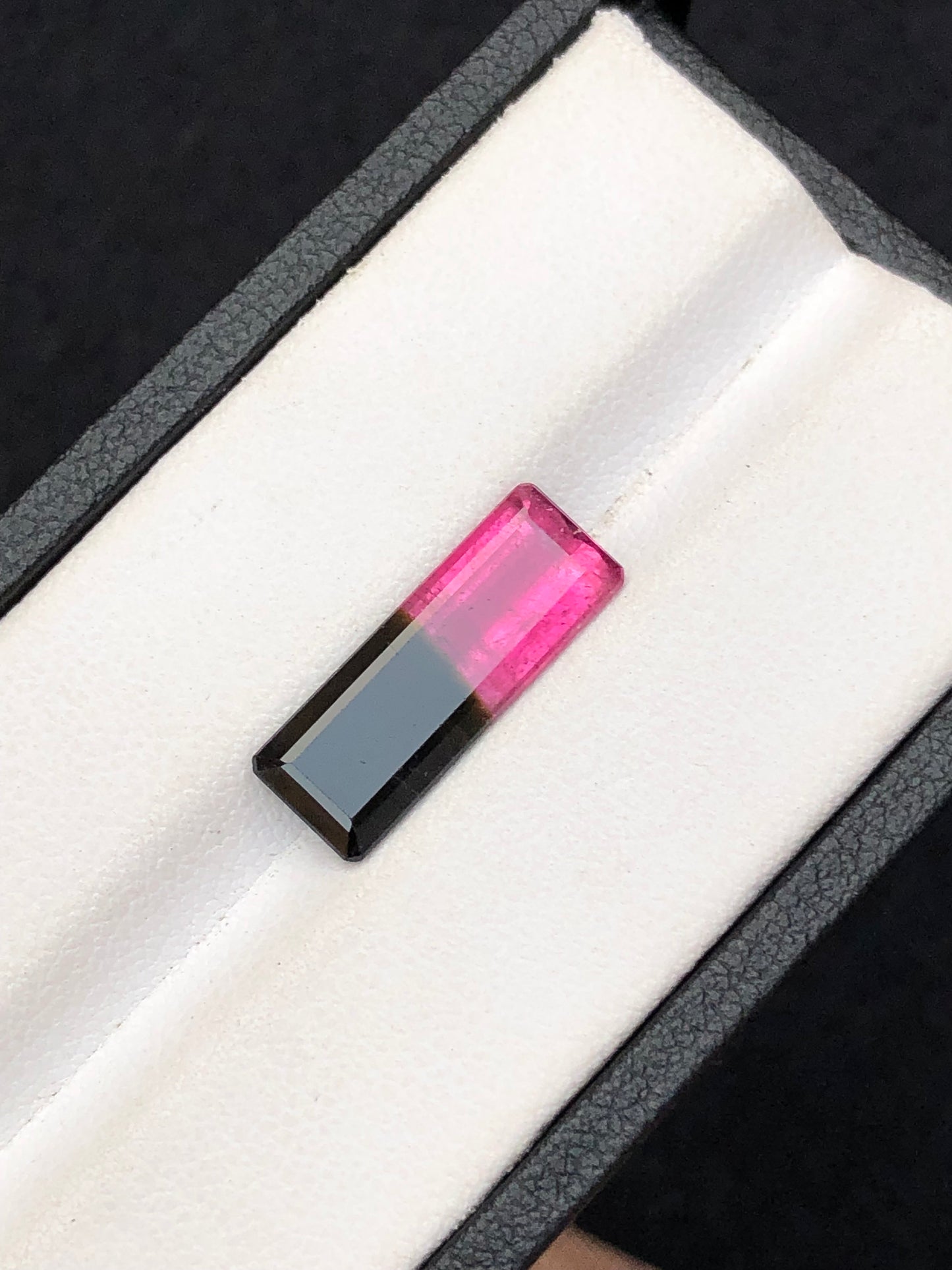 Bi colour tourmaline 5 carat natural origin Afghanistan