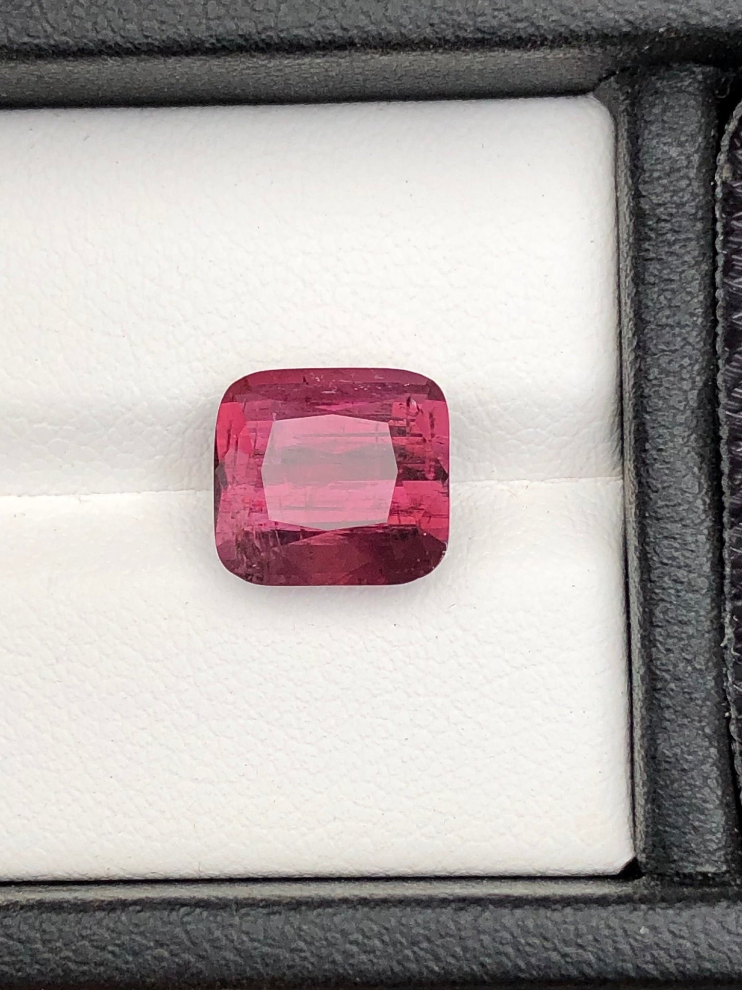 Red tourmaline 5.15 carat natural origin Afghanistan