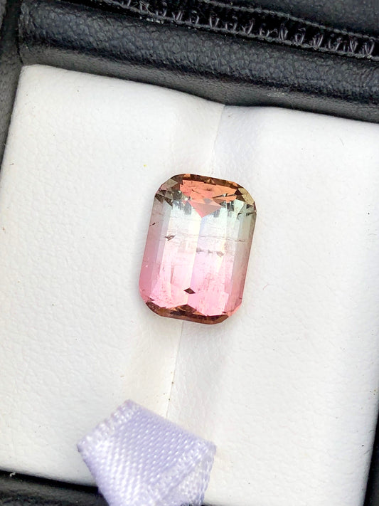 Bi colour tourmaline 4.35 carat natural origin Afghanistan